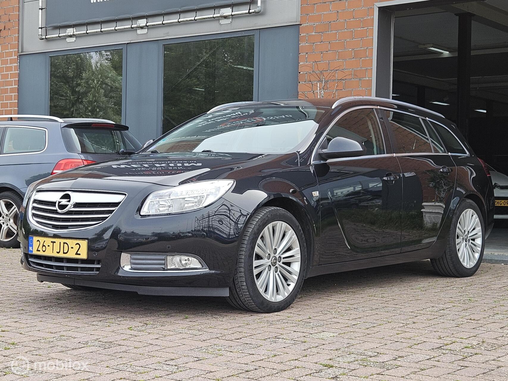 Foto van OPEL INSIGNIA SPORTS TOURER SW