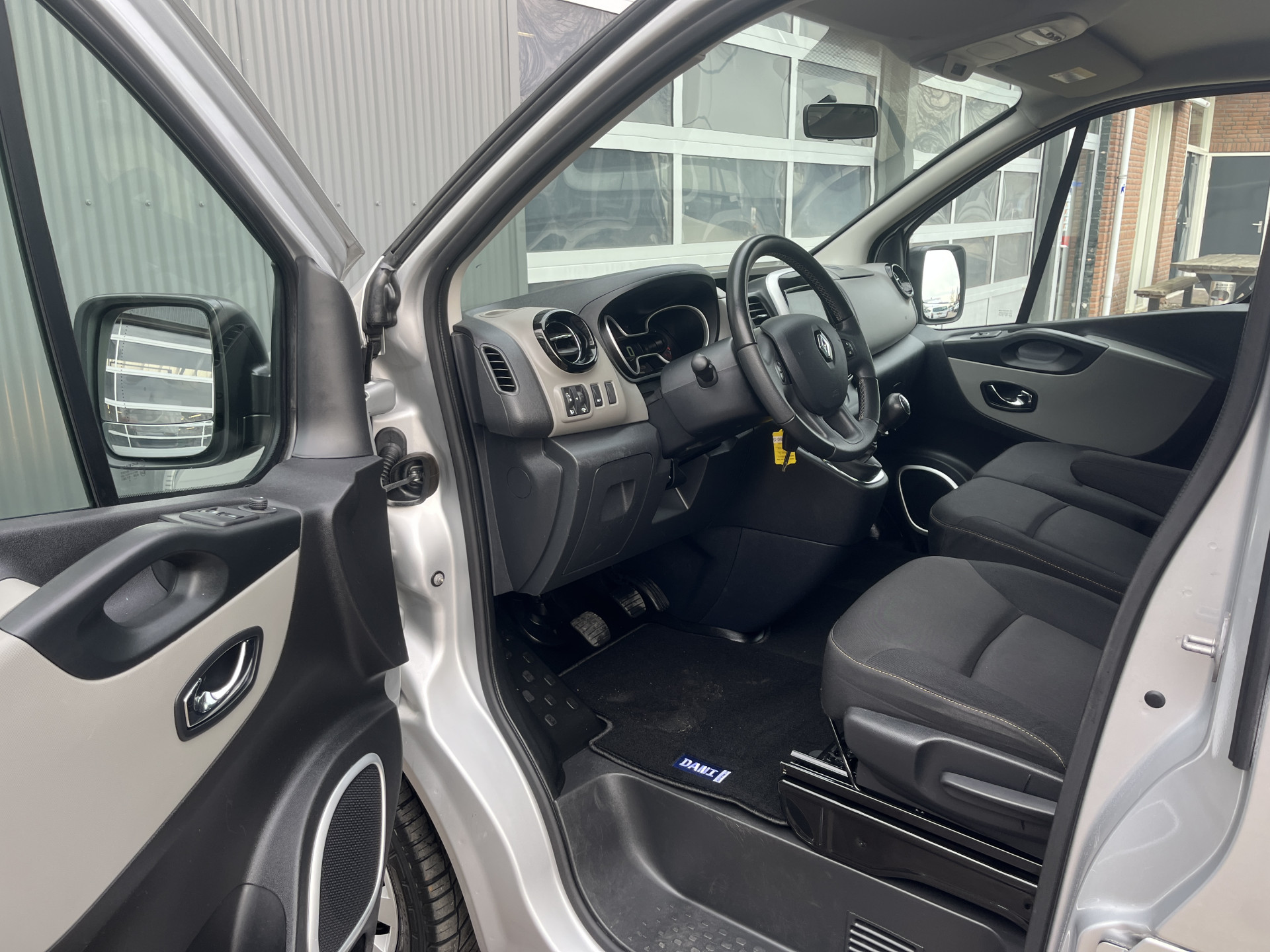 Foto van Renault Trafic Passenger