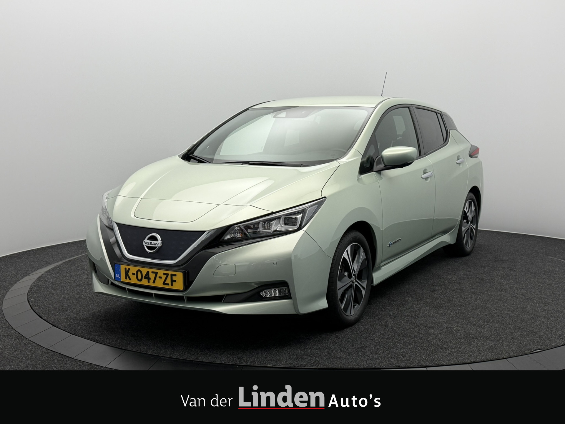 Nissan Leaf Tekna 40 kWh 2021 - voorkant