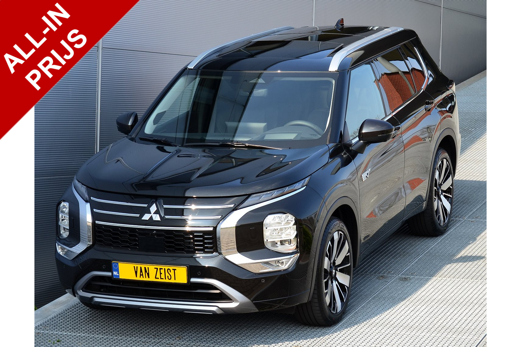 Foto van MITSUBISHI MITSUBISHI OUTLANDER