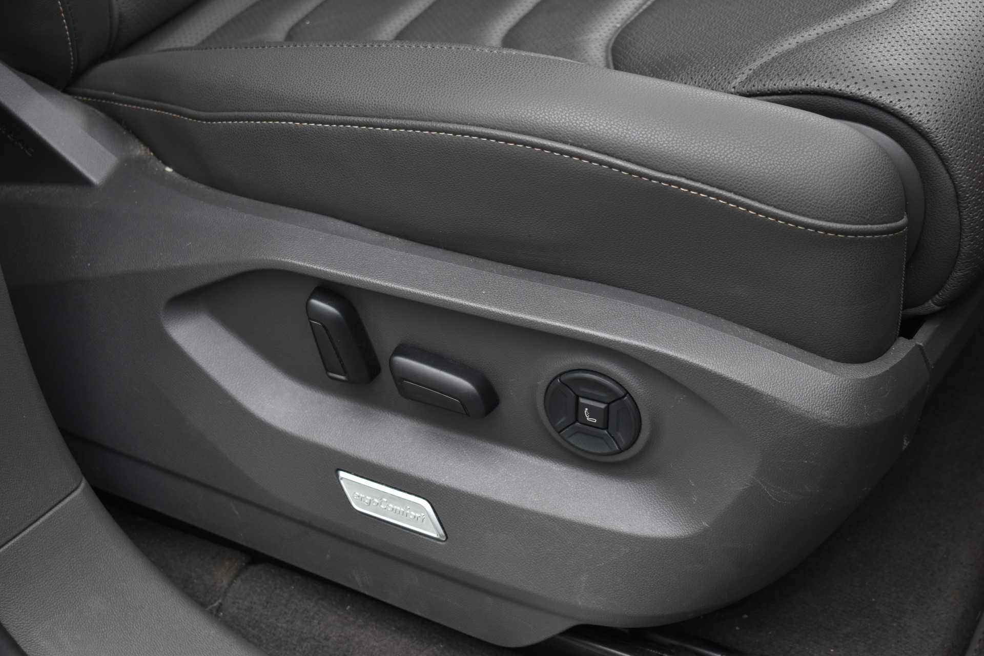 Foto van Volkswagen Touareg Ehybrid