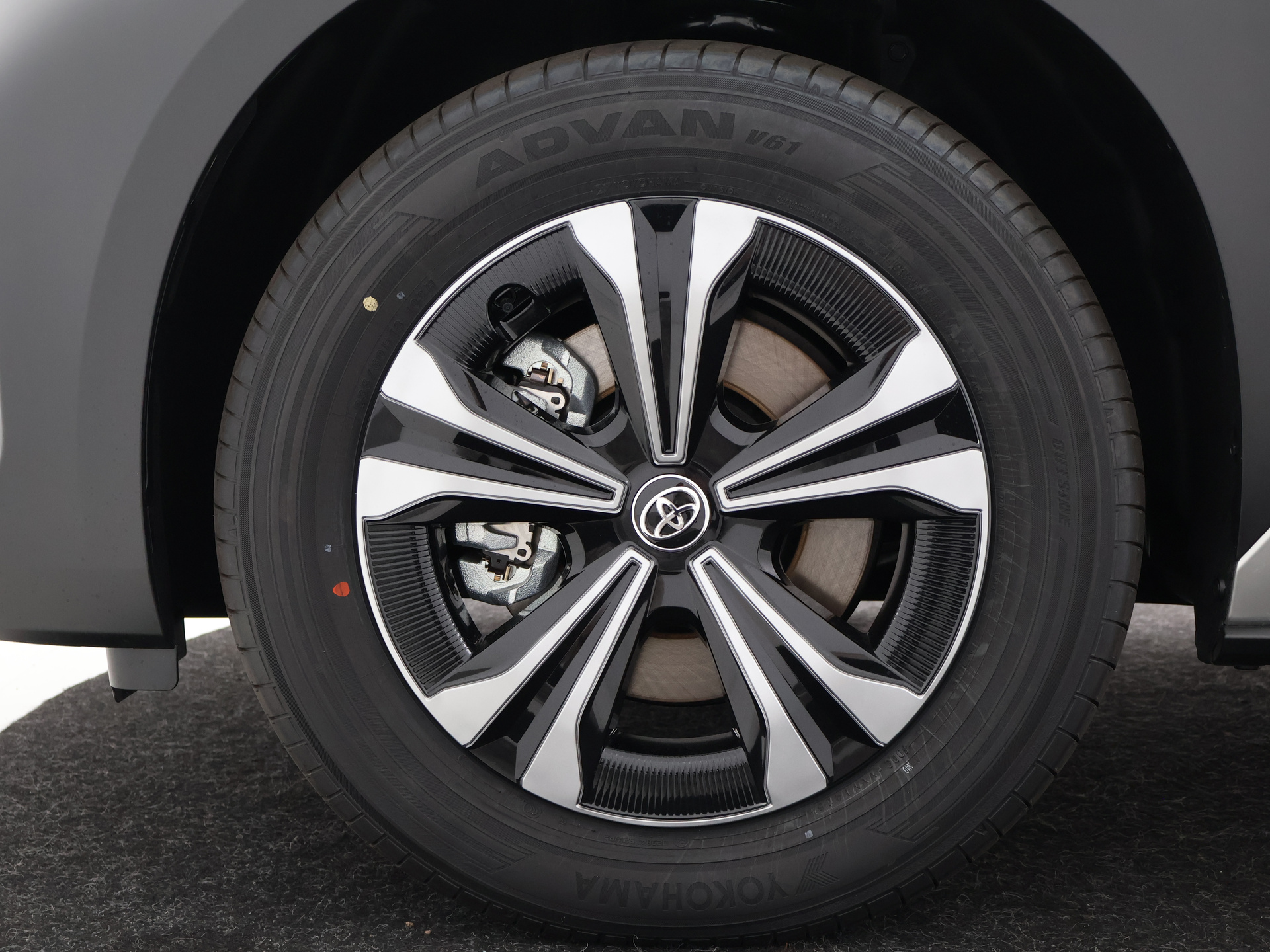 Foto van Toyota Toyota Bz4x