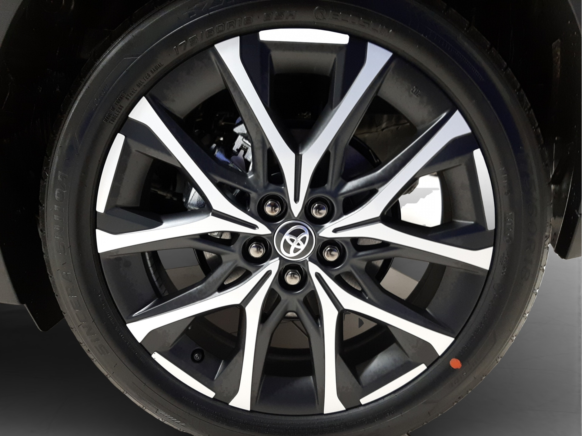 Foto van Toyota Toyota Aygo X