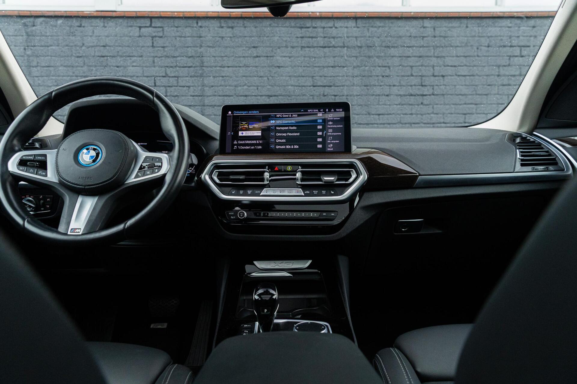 Foto van BMW X3 Xdrive30e