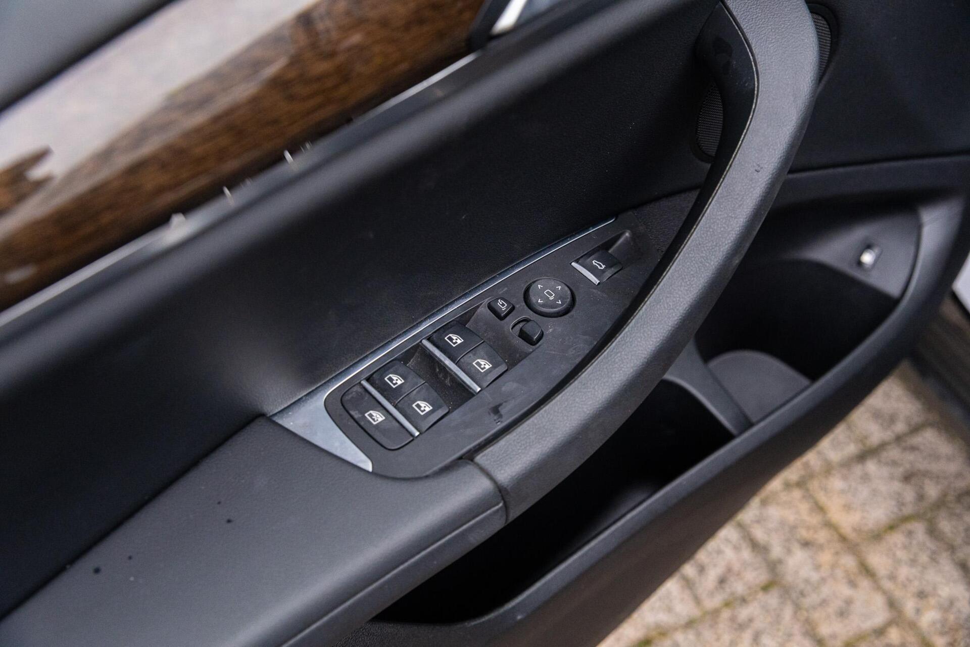 Foto van BMW X3 Xdrive30e