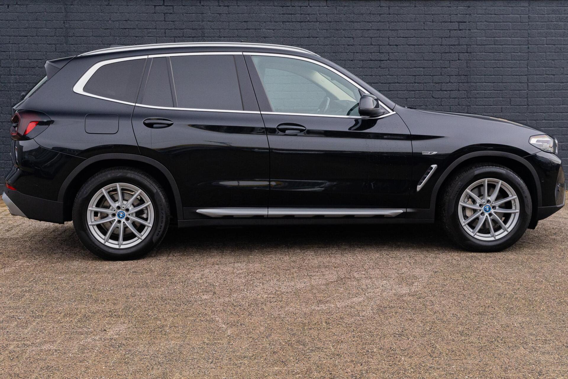 Foto van BMW X3 Xdrive30e