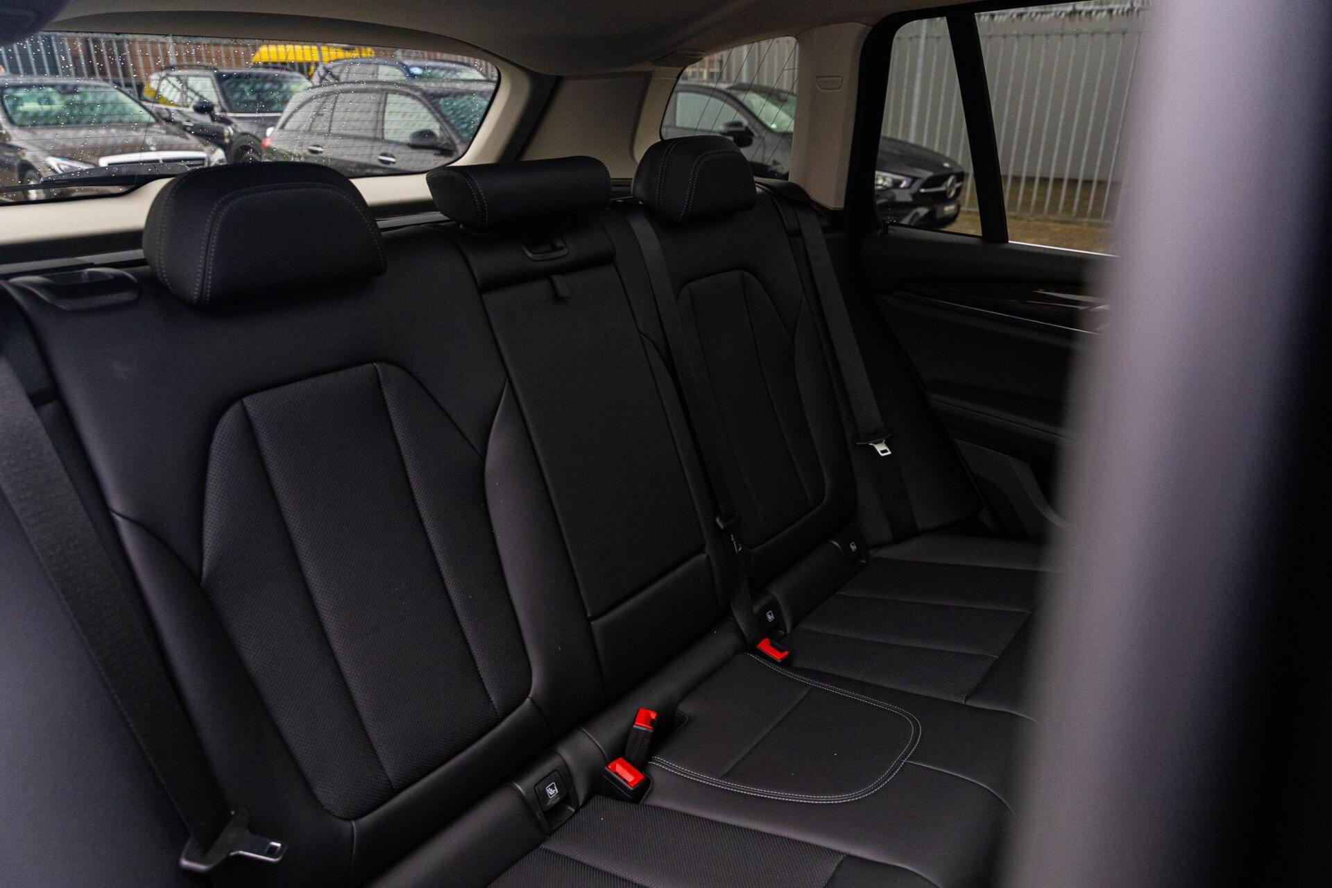 Foto van BMW X3 Xdrive30e