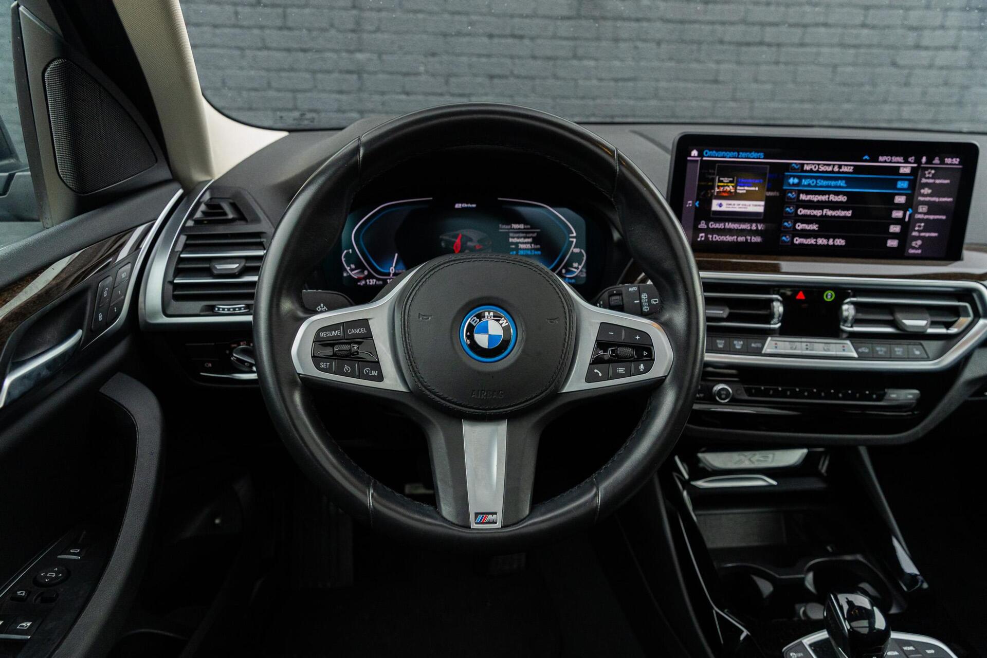 Foto van BMW X3 Xdrive30e