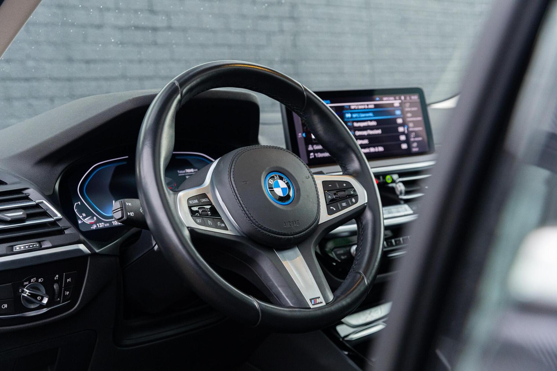 Foto van BMW X3 Xdrive30e
