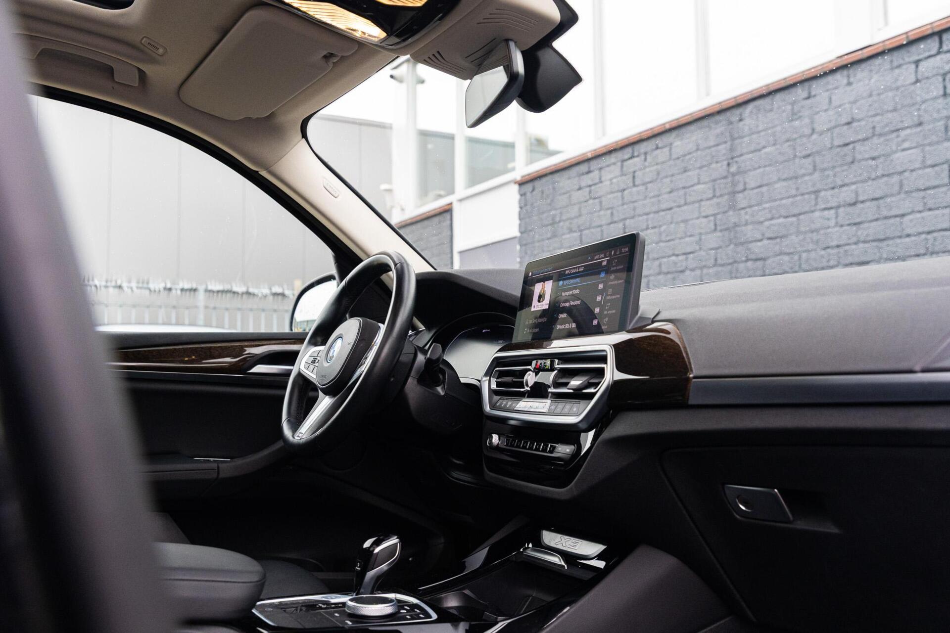 Foto van BMW X3 Xdrive30e