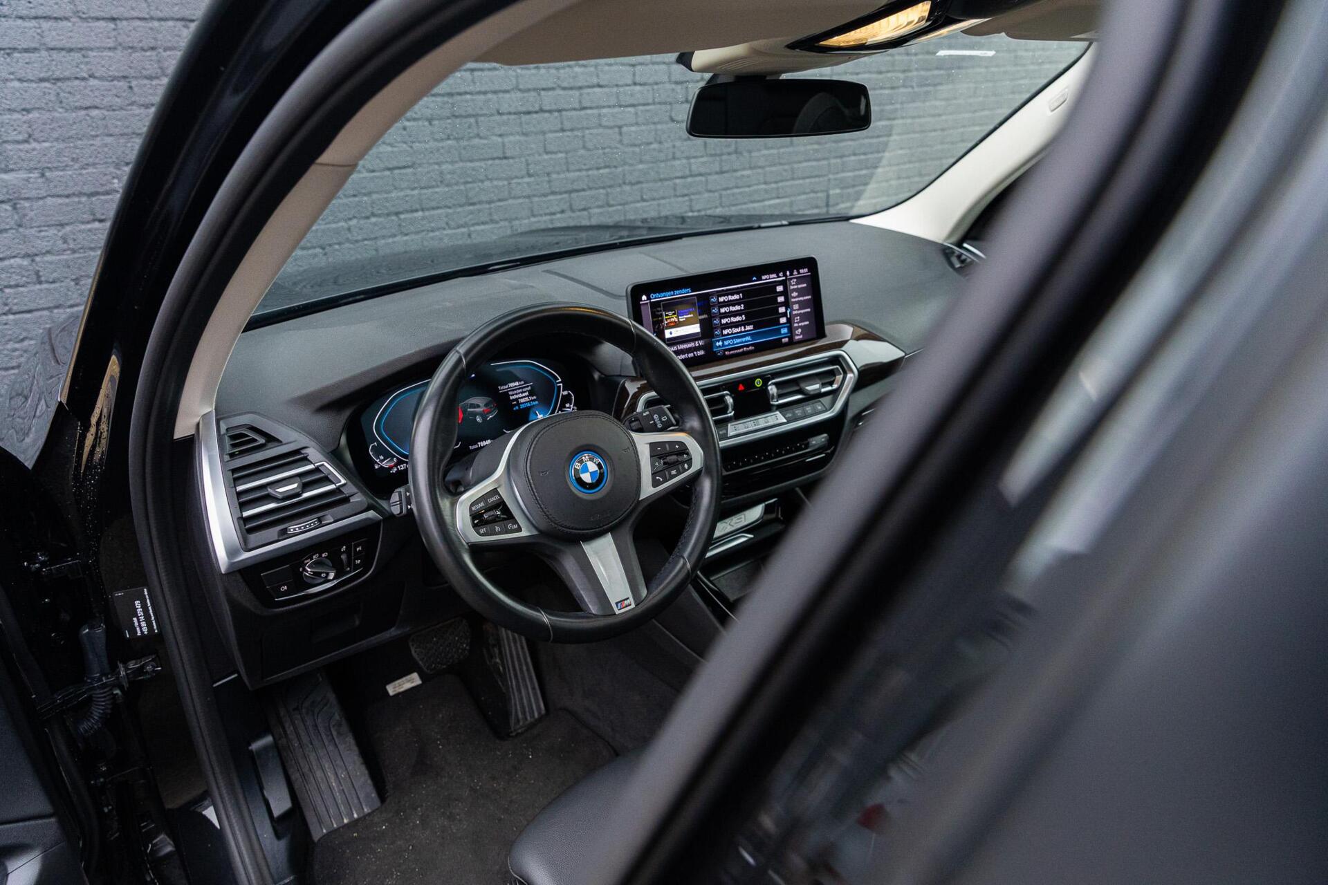 Foto van BMW X3 Xdrive30e