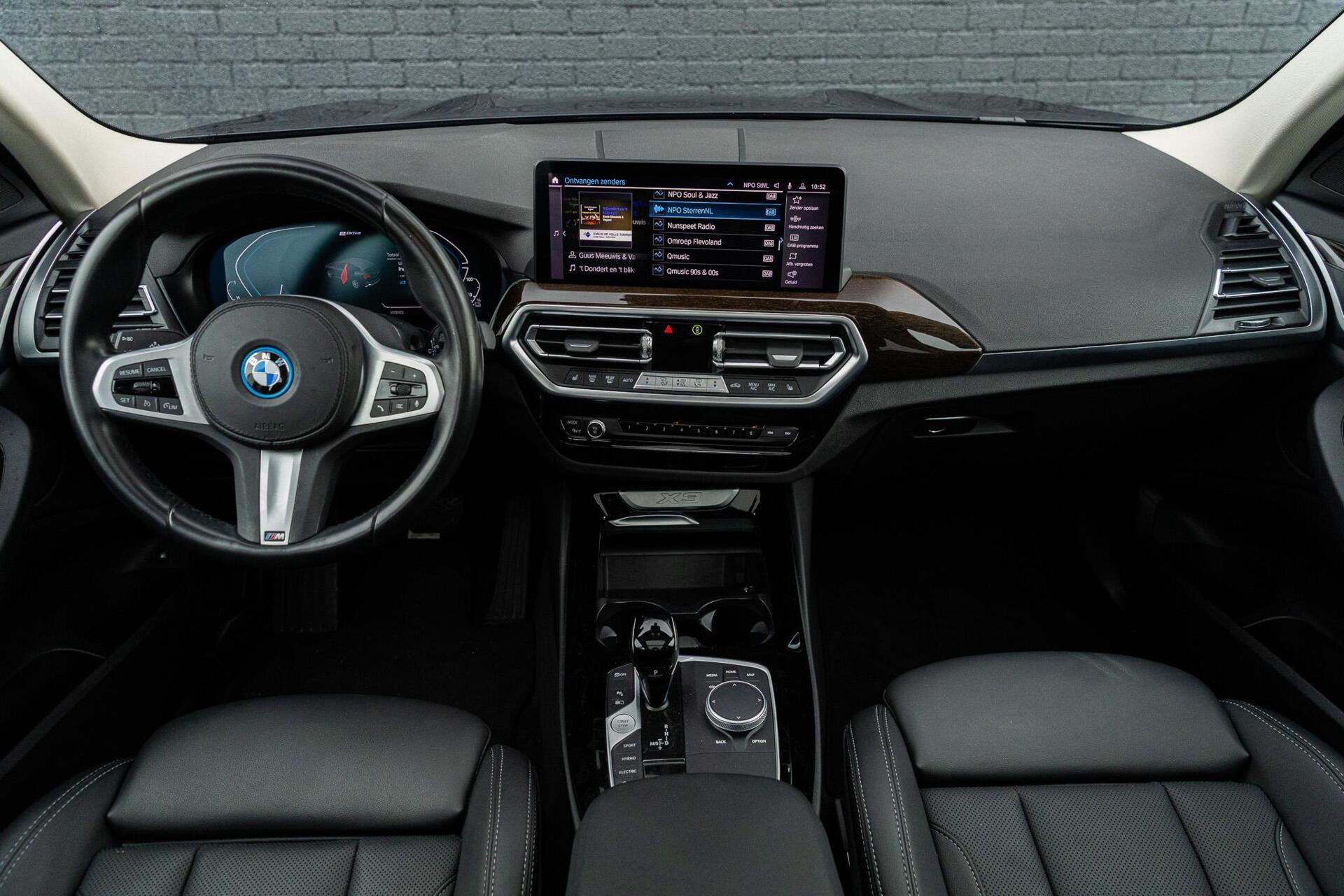 Foto van BMW X3 Xdrive30e