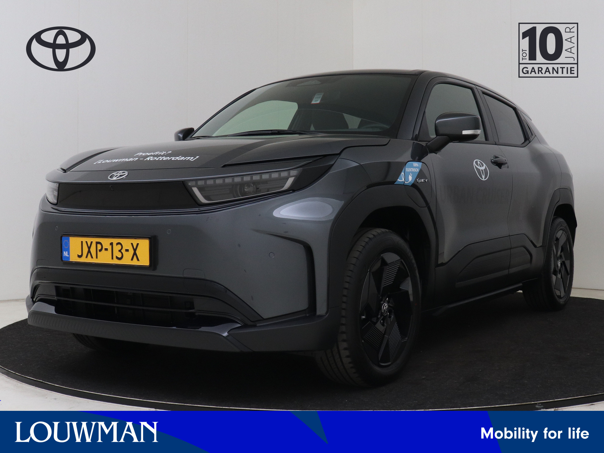 Toyota Urban Cruiser Dynamic 61 kWh 2026 - voorkant
