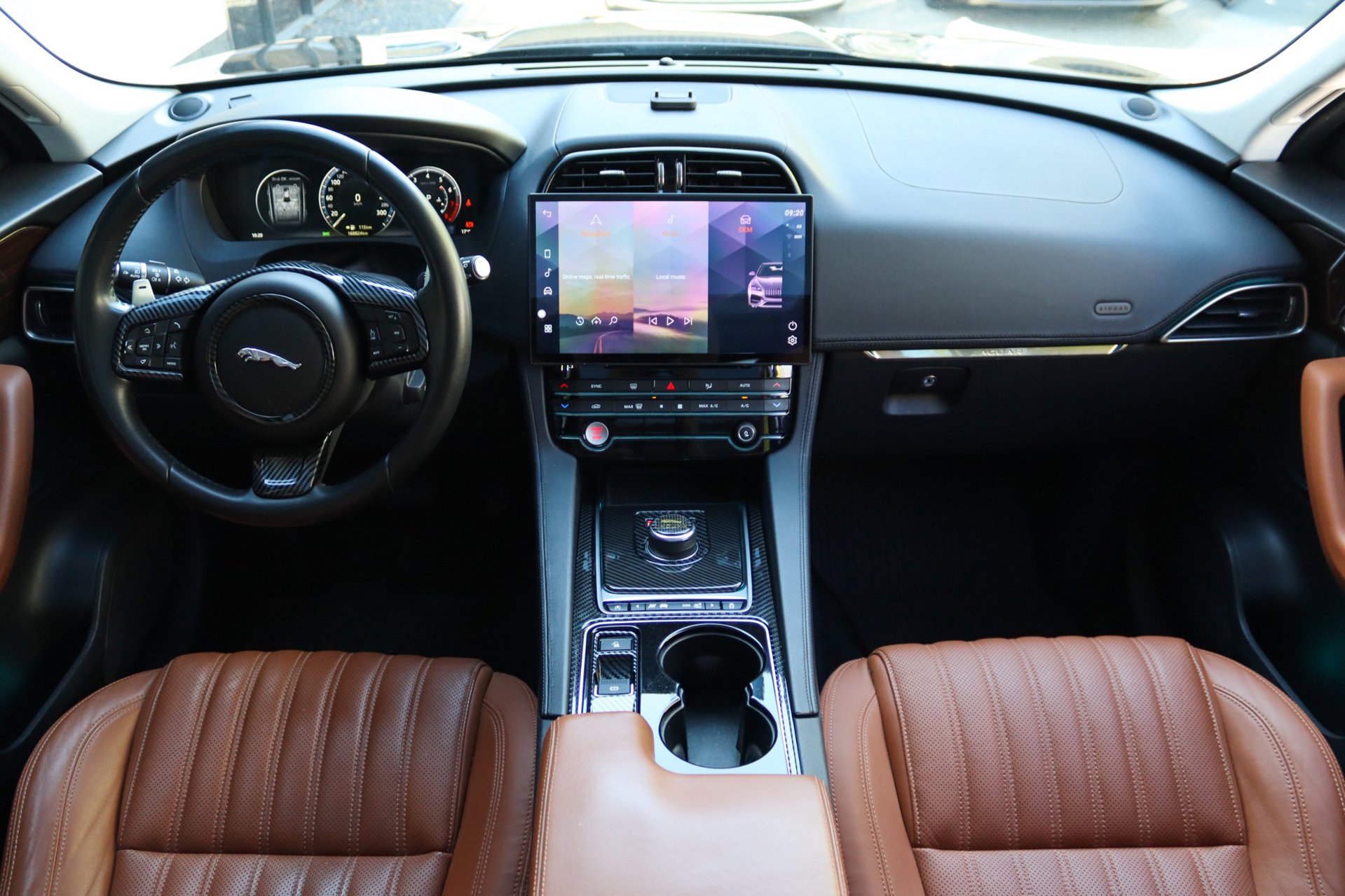 Foto van Jaguar Jaguar F-pace