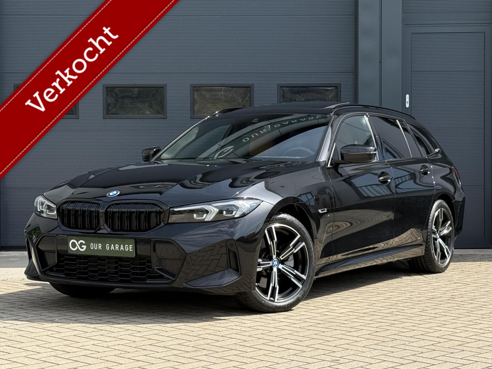 BMW 3-serie Touring 320e xDrive M-Sport|LCI|H&K|Pano|Leer 2023 - voorkant