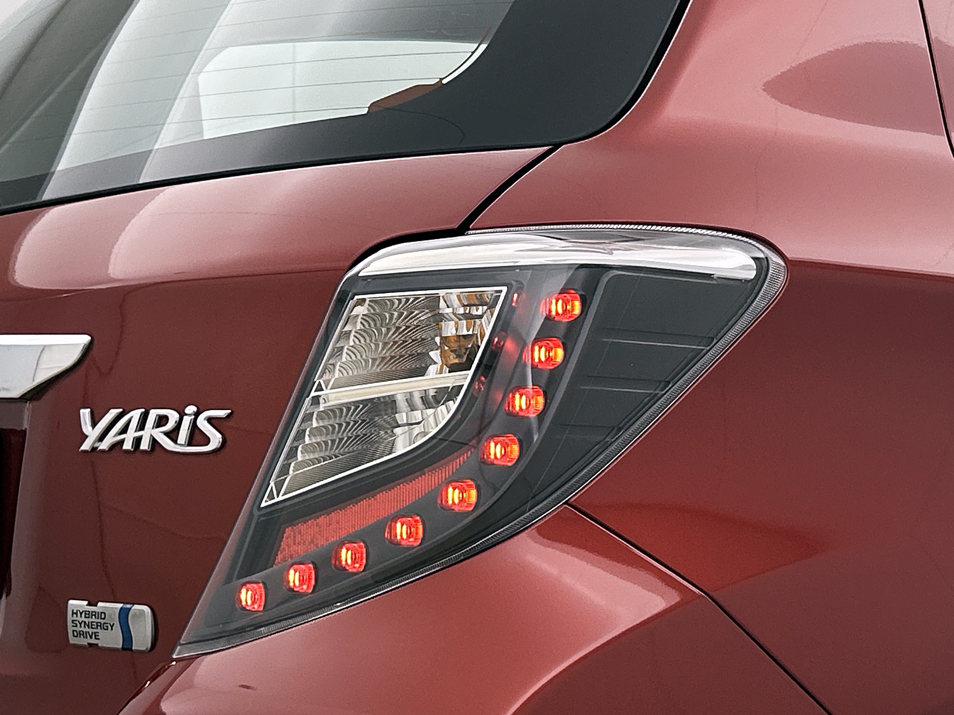 Foto van Toyota Toyota Yaris Hybrid