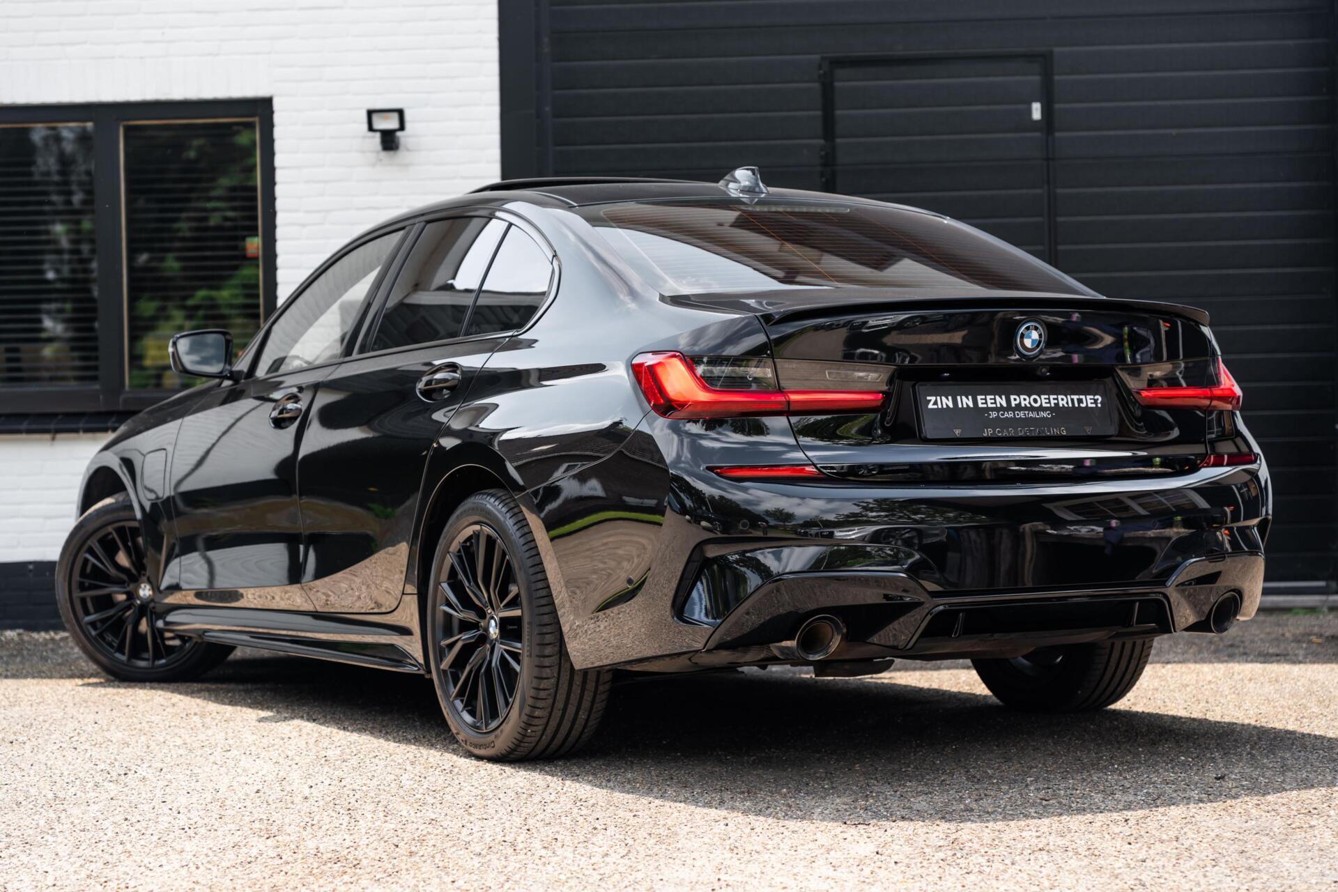 Foto van BMW 330e