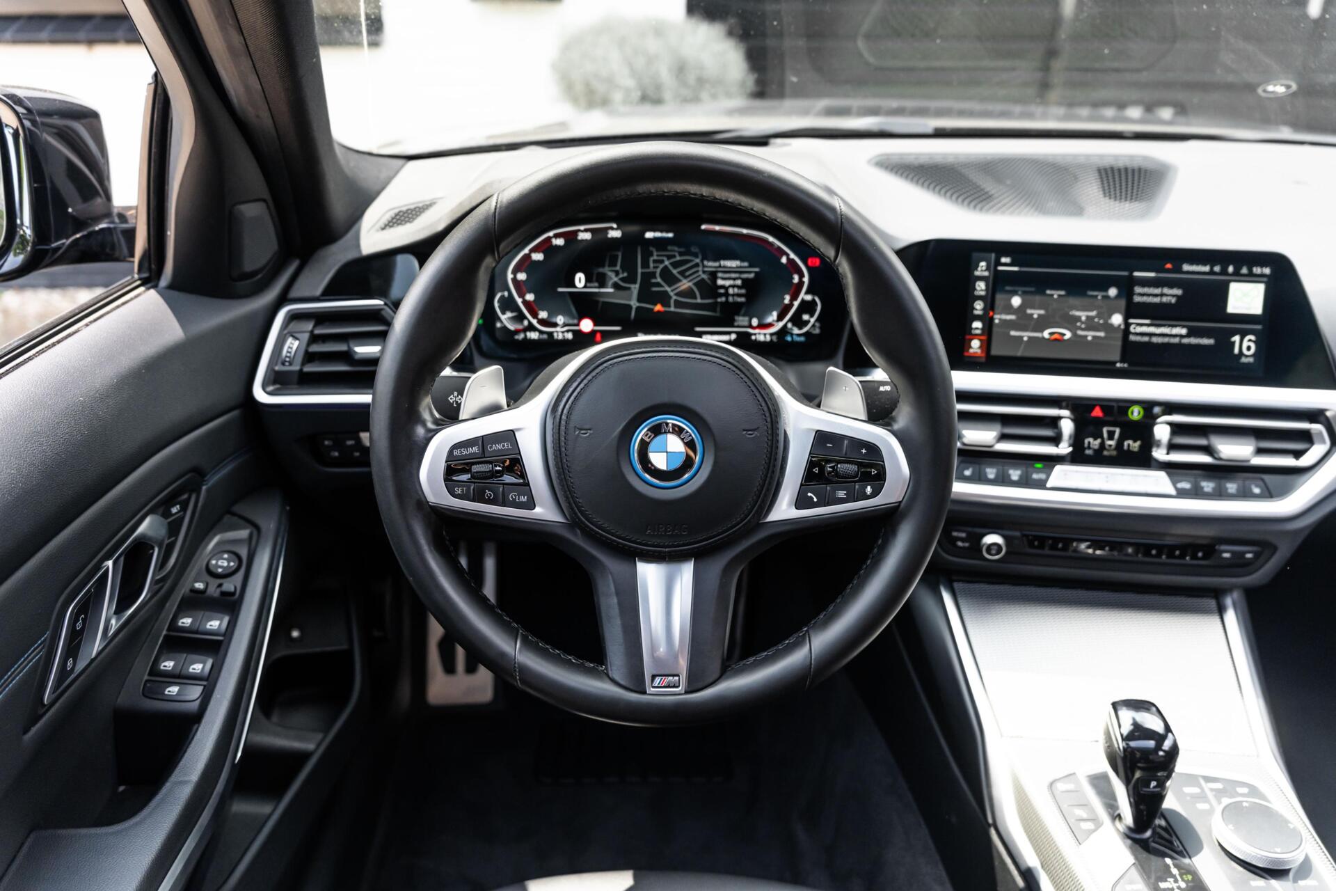Foto van BMW 330e