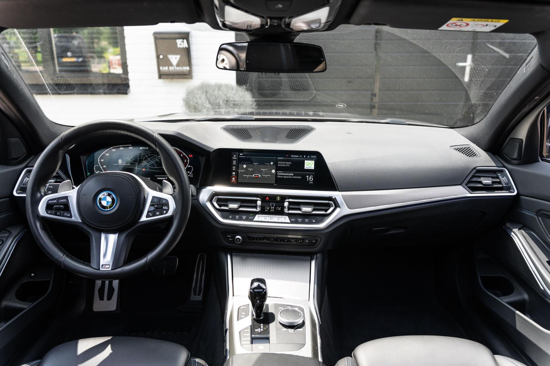 Foto van BMW 330e