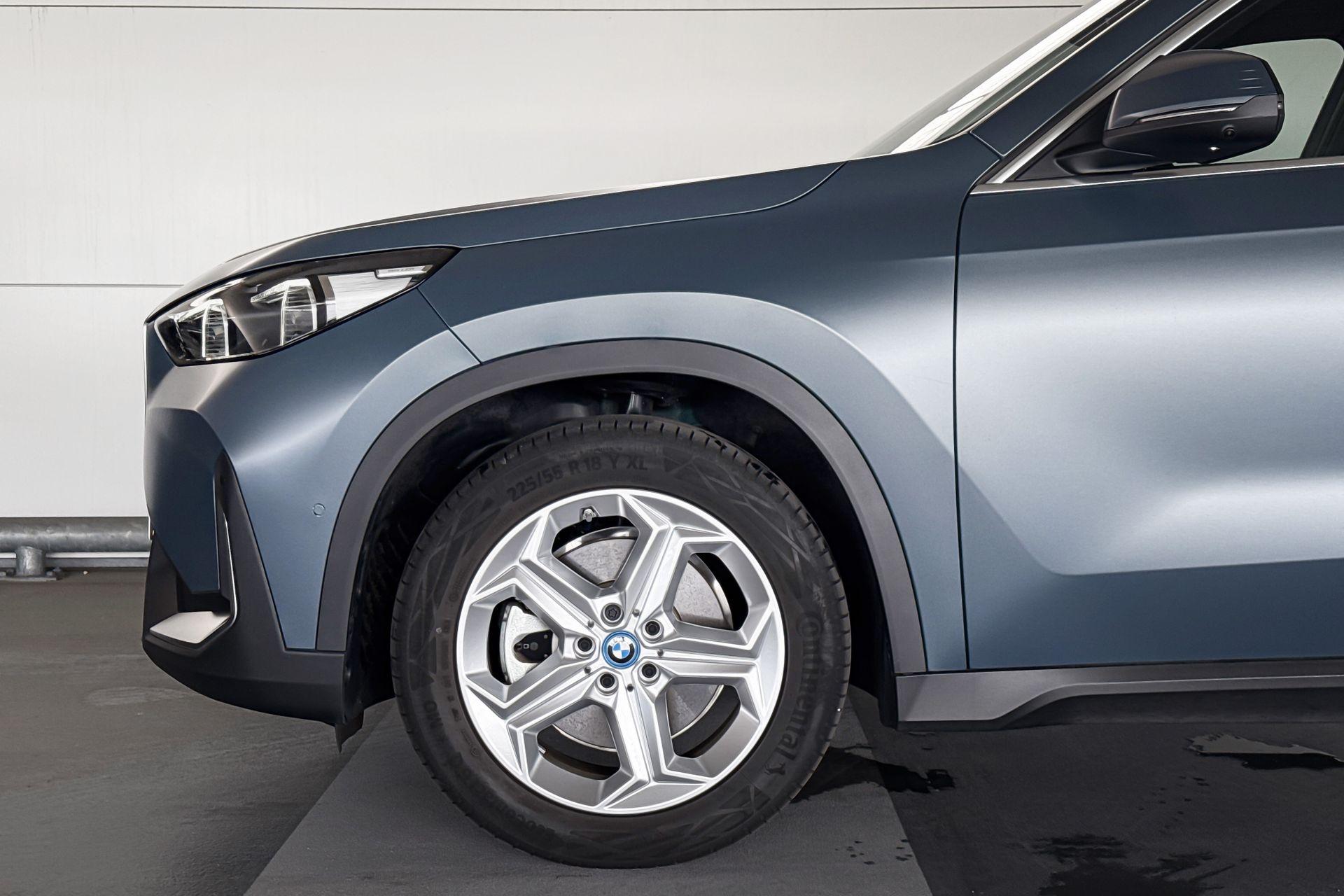 Foto van BMW Ix1 Xdrive30
