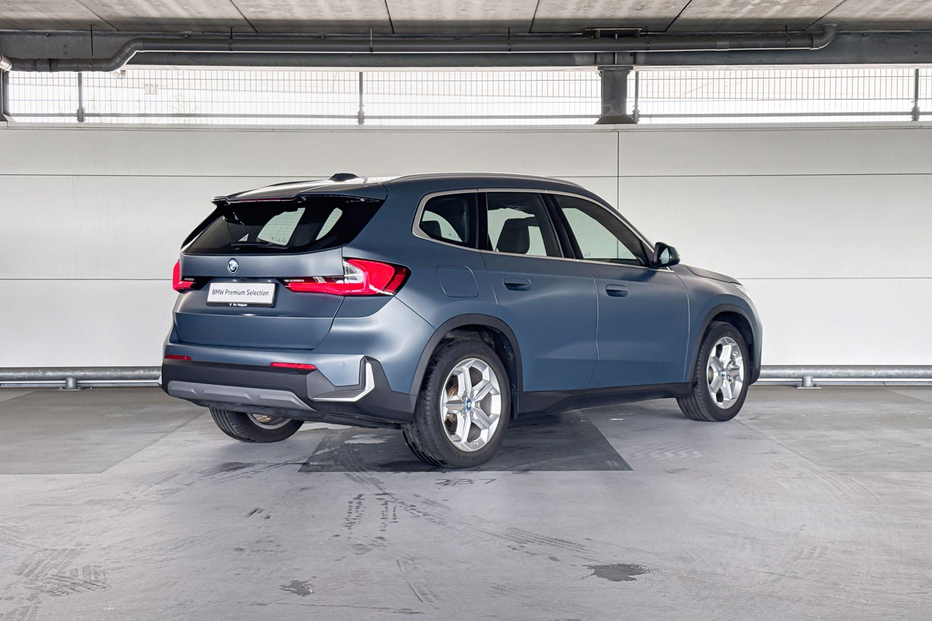 Foto van BMW Ix1 Xdrive30