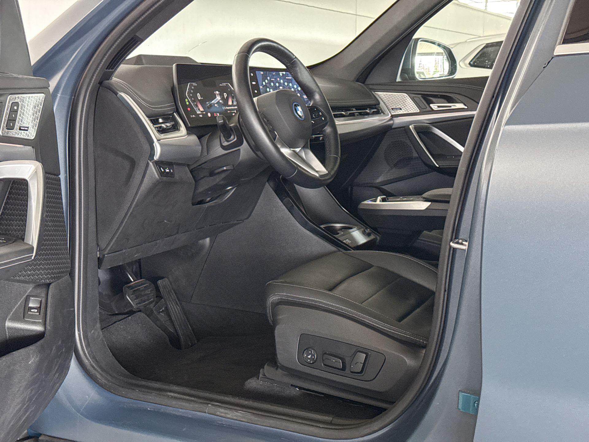 Foto van BMW Ix1 Xdrive30