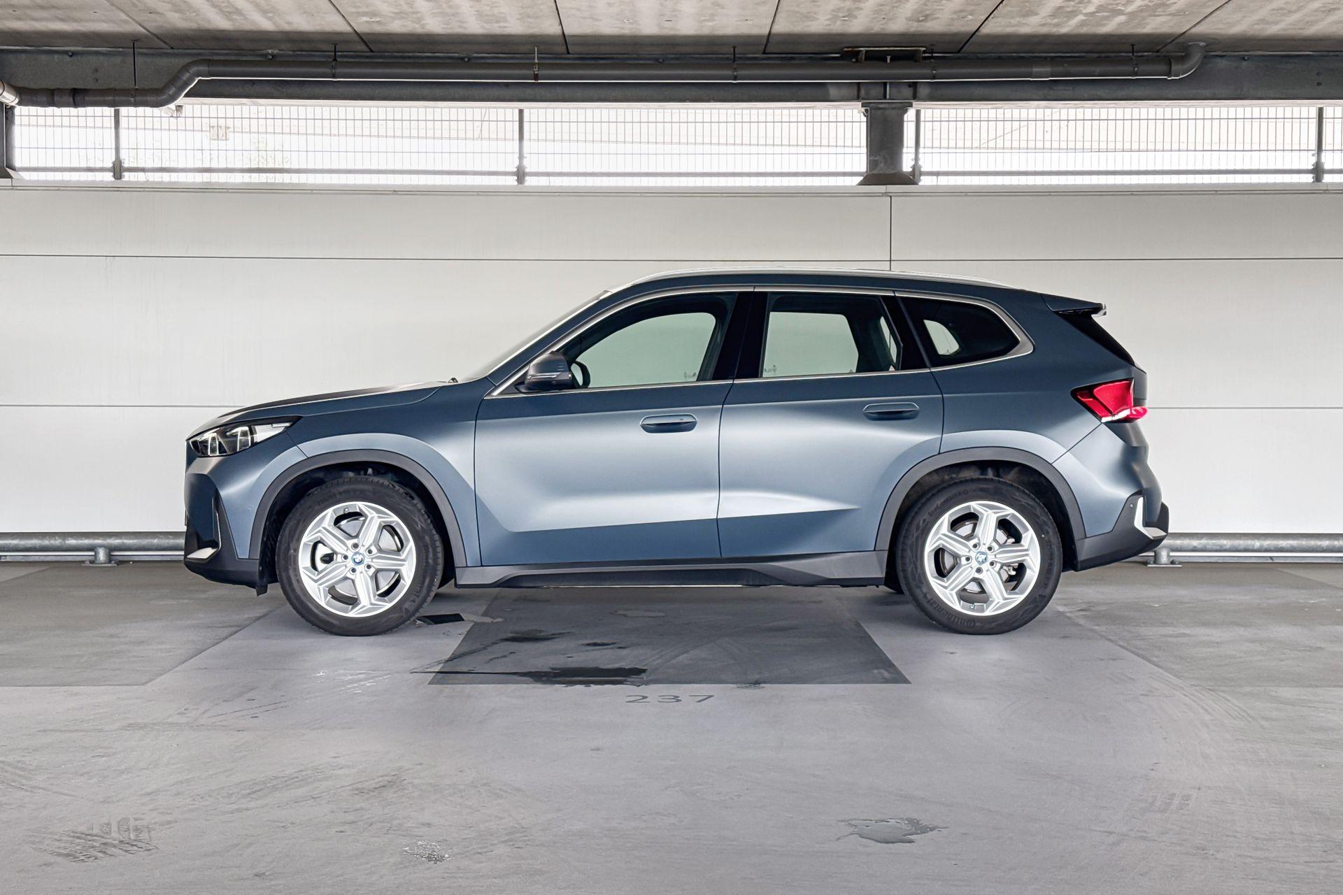Foto van BMW Ix1 Xdrive30