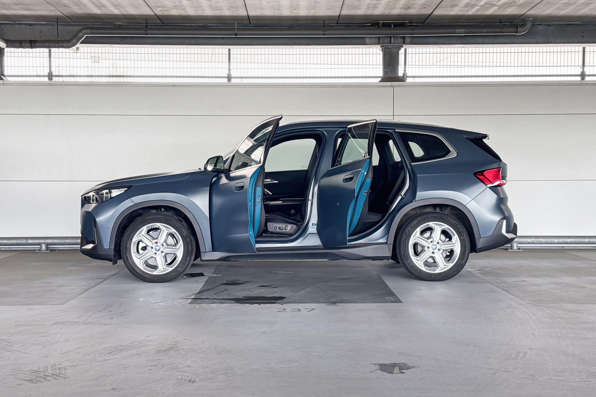 Foto van BMW Ix1 Xdrive30