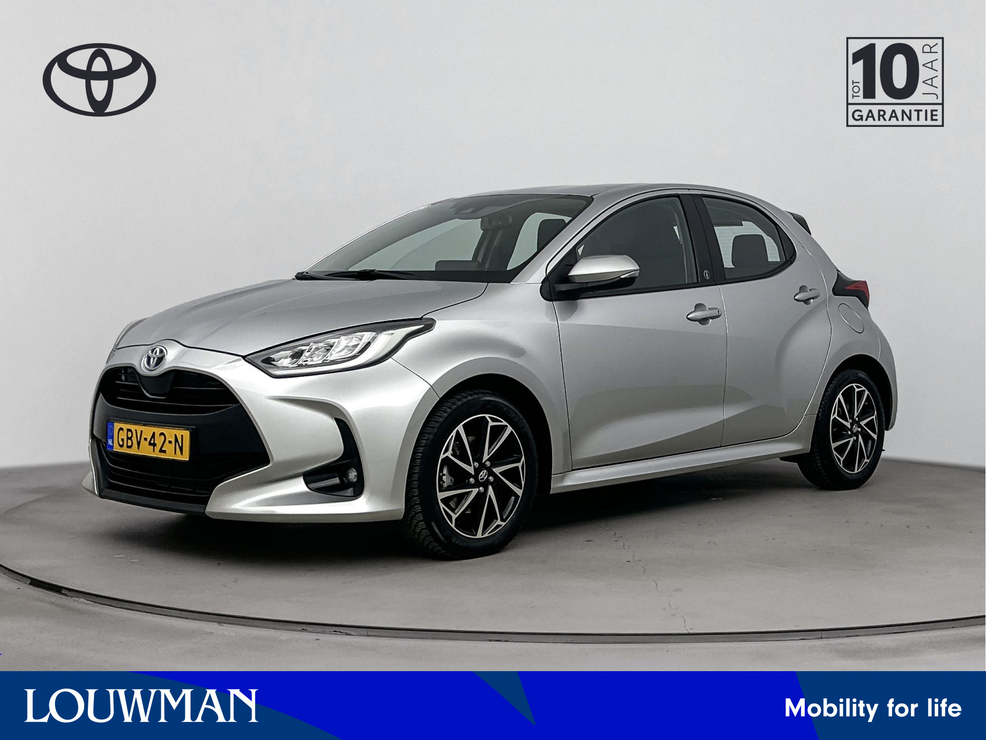 Toyota Toyota Yaris 1.5 Hybrid Dynamic 2023 - voorkant