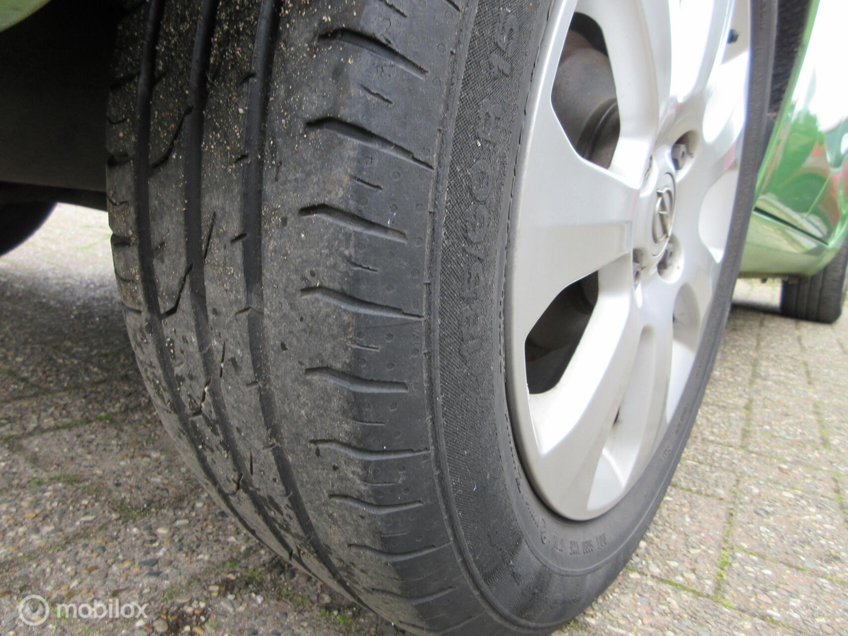 Foto van Opel Agila