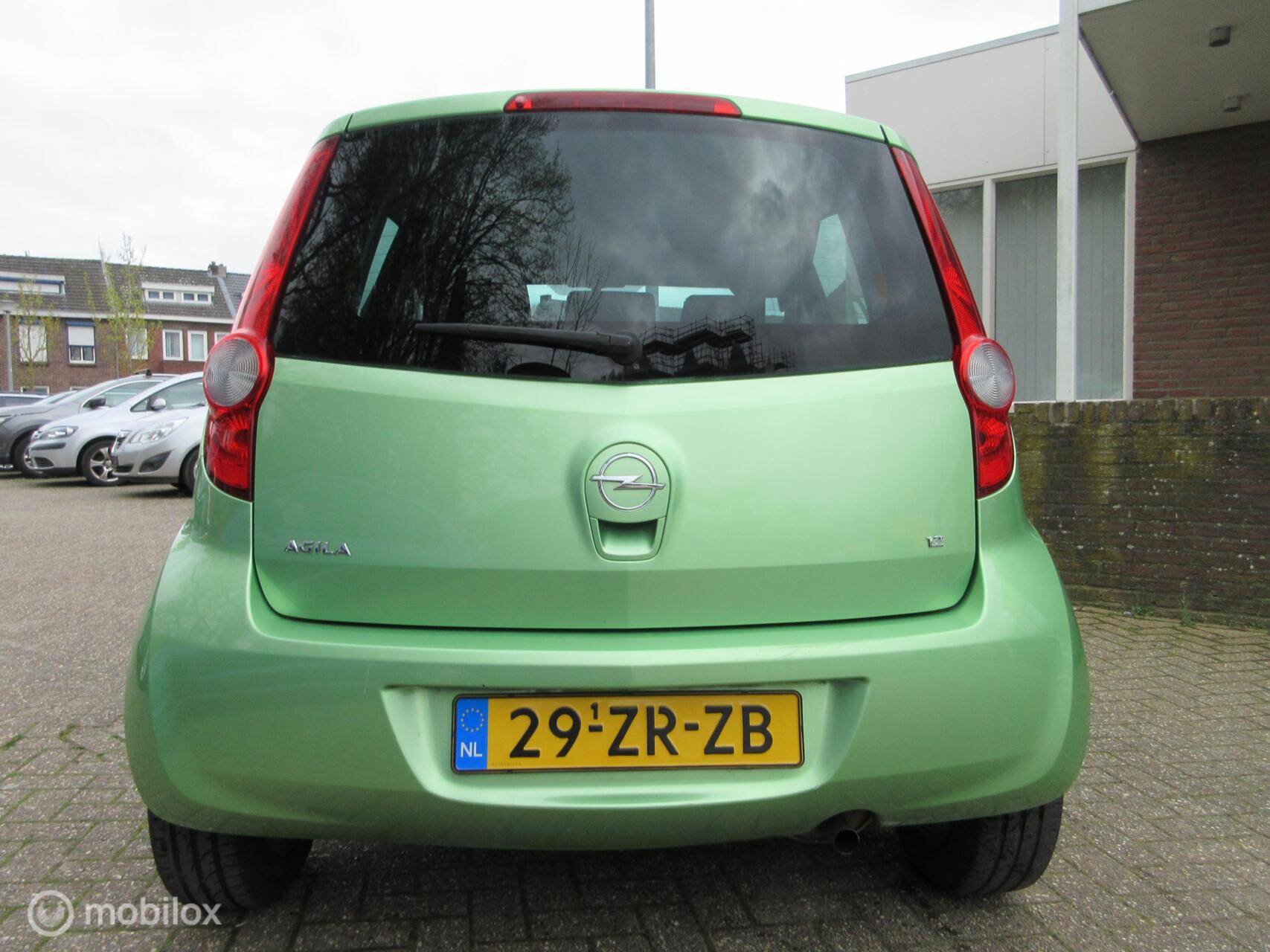 Foto van Opel Agila