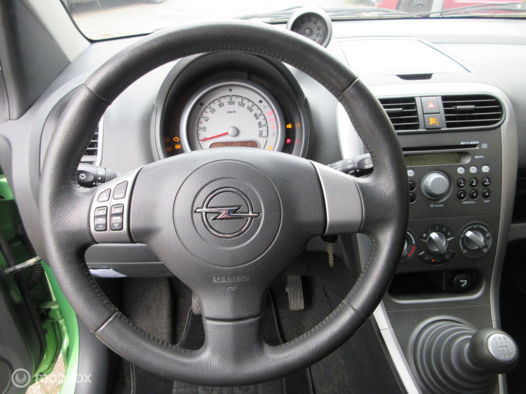 Foto van Opel Agila