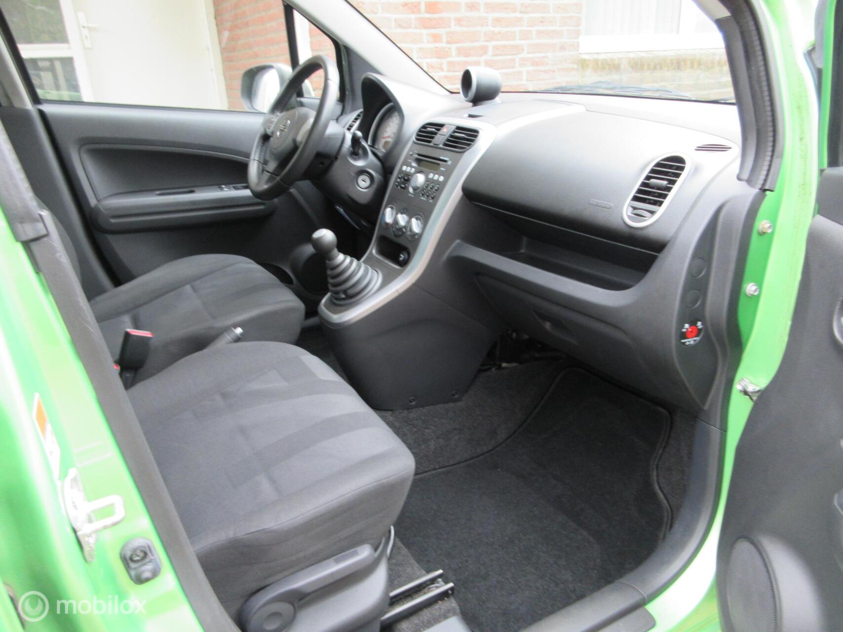 Foto van Opel Agila