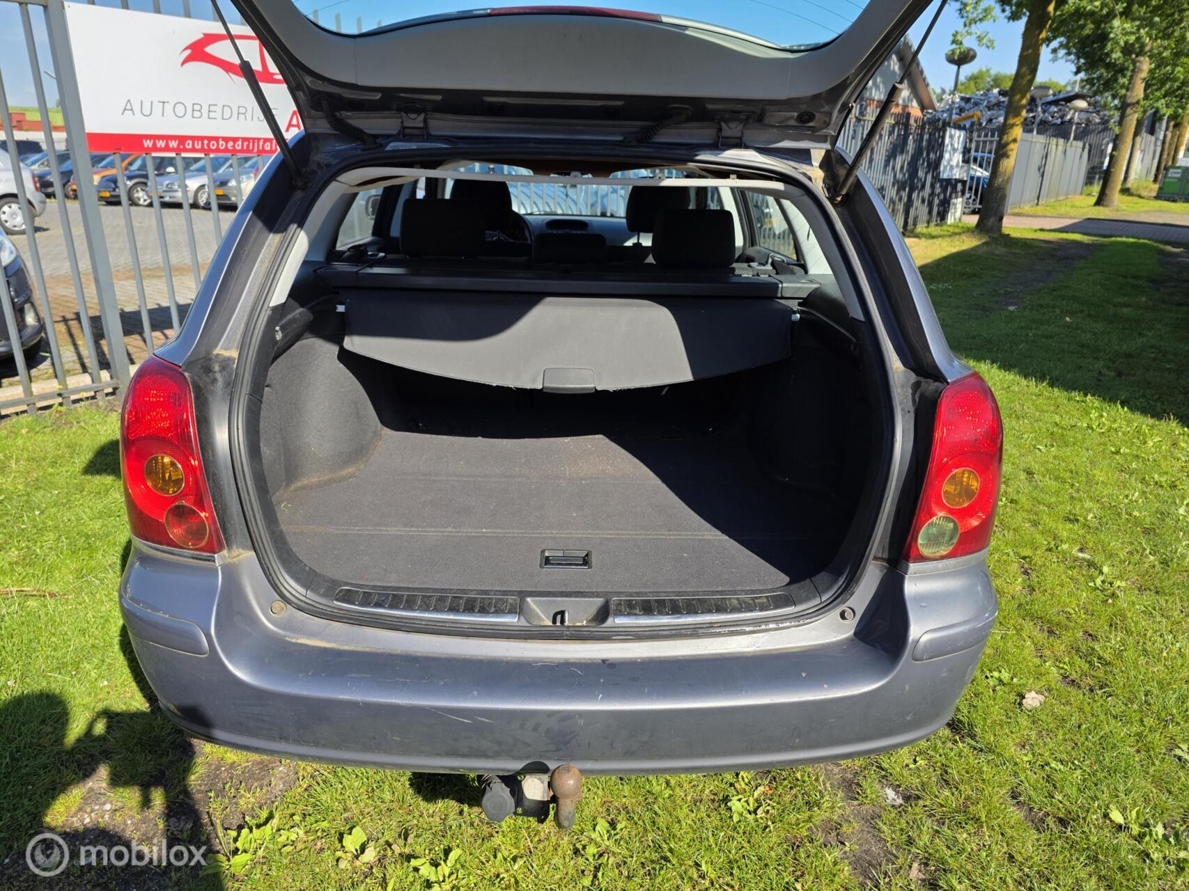Foto van Toyota Toyota Avensis