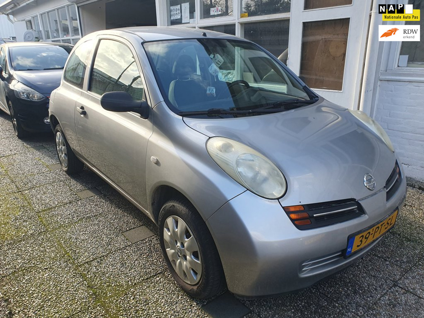 Nissan Micra 1.0 basis 2004 - voorkant