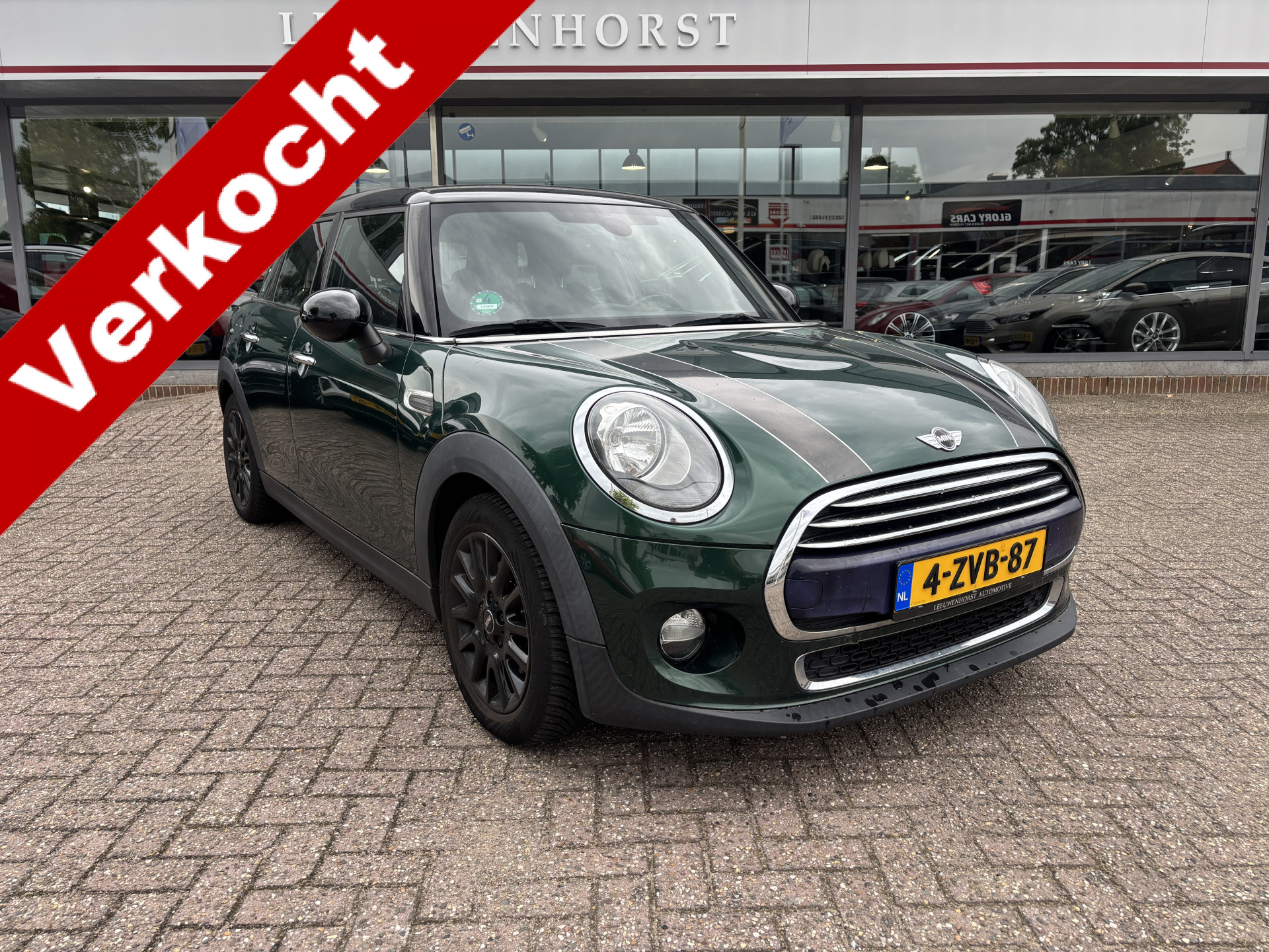 Foto van MINI COOPER