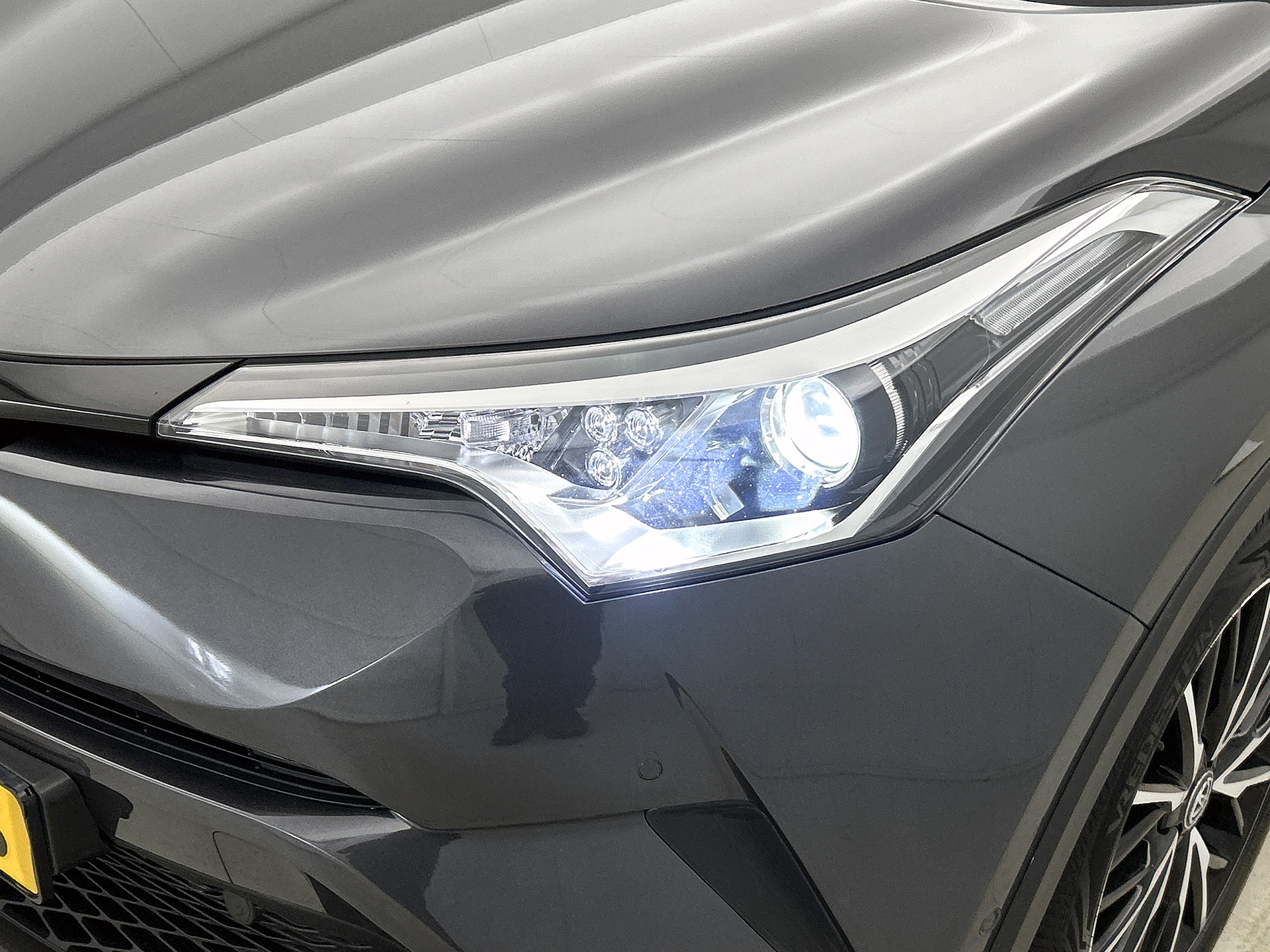 Foto van Toyota Toyota C-hr