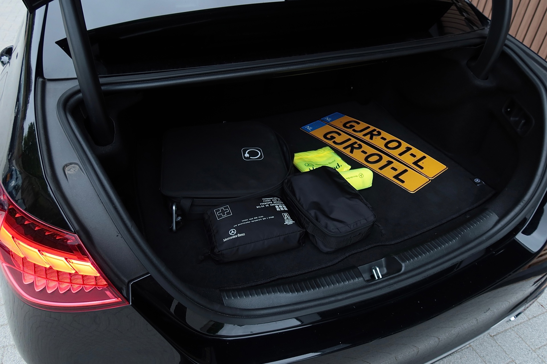 Foto van Mercedes-Benz C 300 E