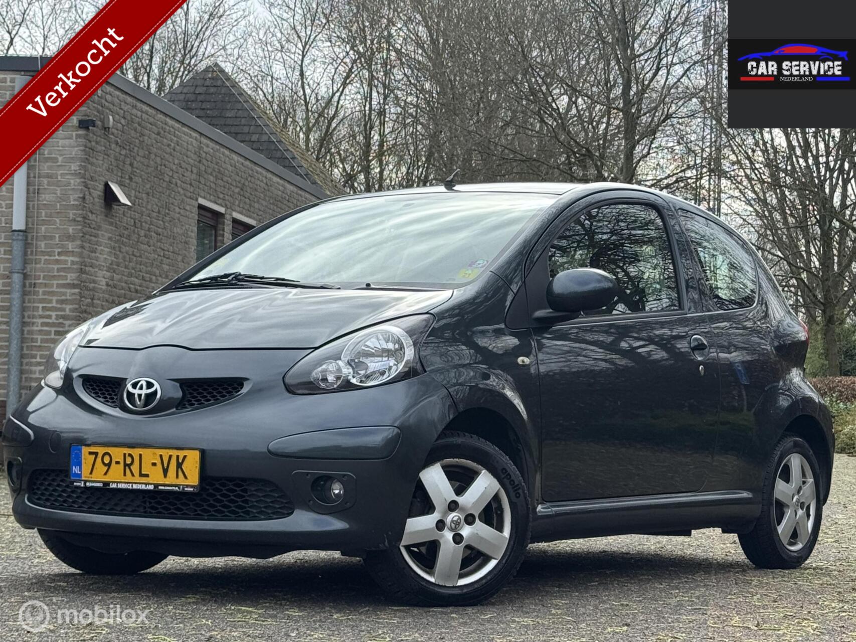 Toyota Toyota Aygo 1.0-12V Sport/NAP/NWE APK/AIRCO/LMV/KOOPJE 2005 - voorkant