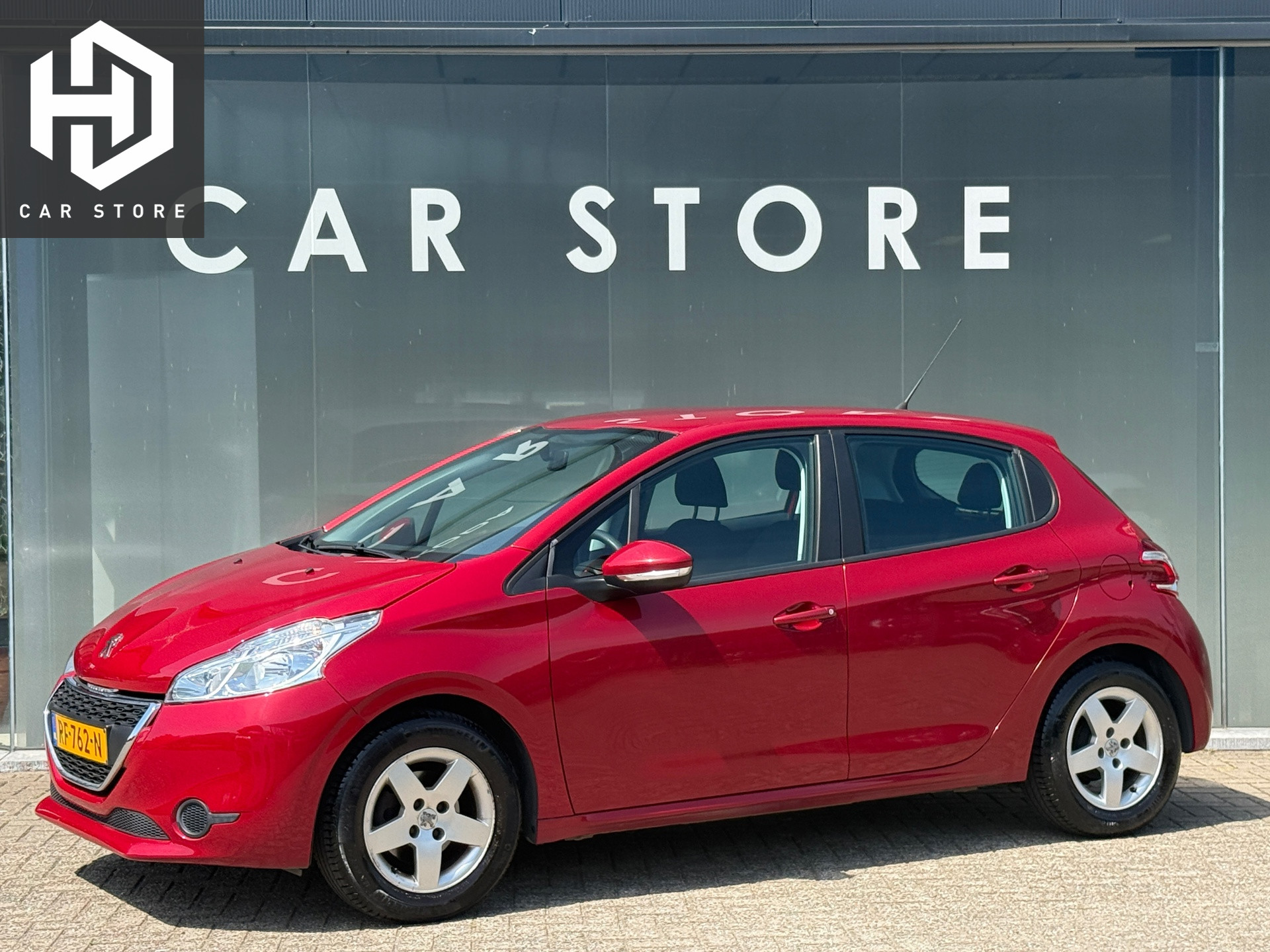 Peugeot 208 1.2 VTi Access Airco Cruise Controle Multimedia 2014 - voorkant