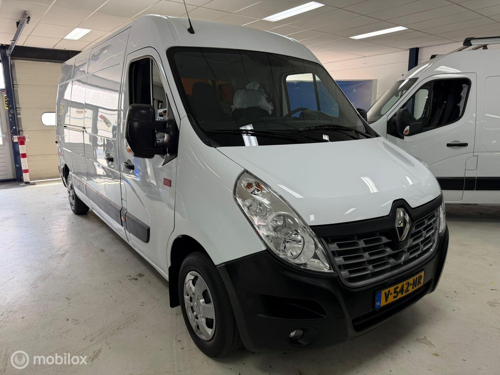 Foto van RENAULT MASTER