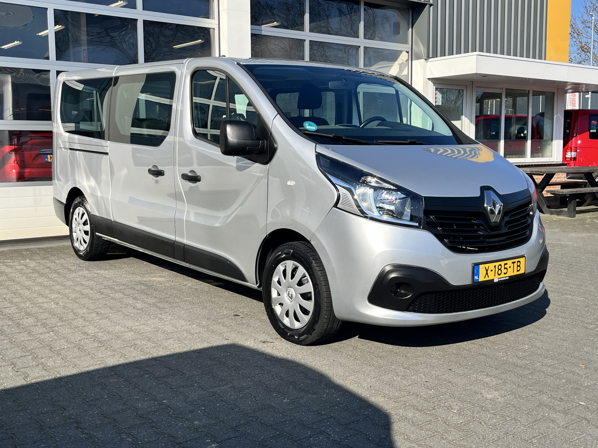 Renault Trafic Passenger 1.6 dCi Grand Authentique Energy 2018 - voorkant