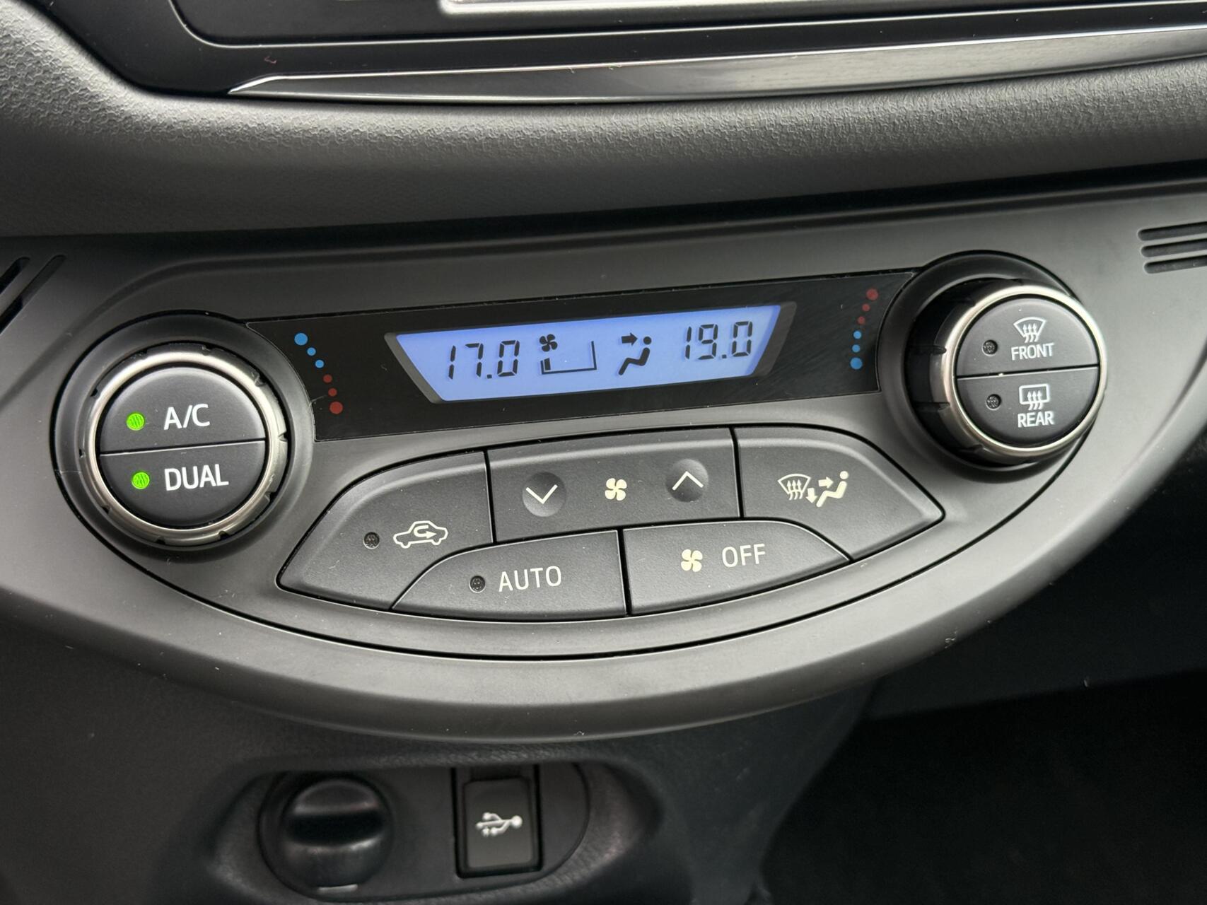Foto van Toyota Toyota Yaris Hybrid