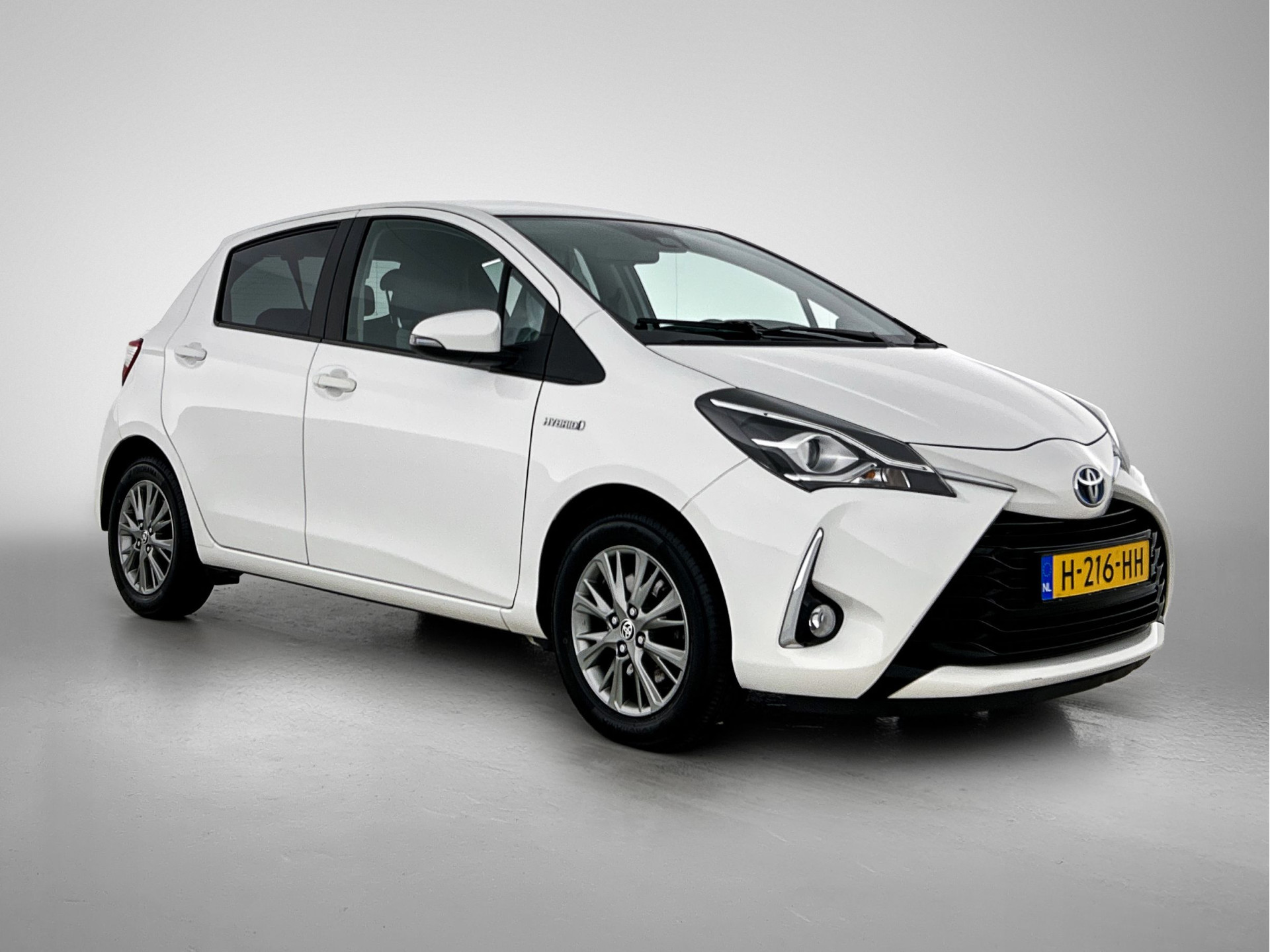 Foto van Toyota Toyota Yaris Hybrid