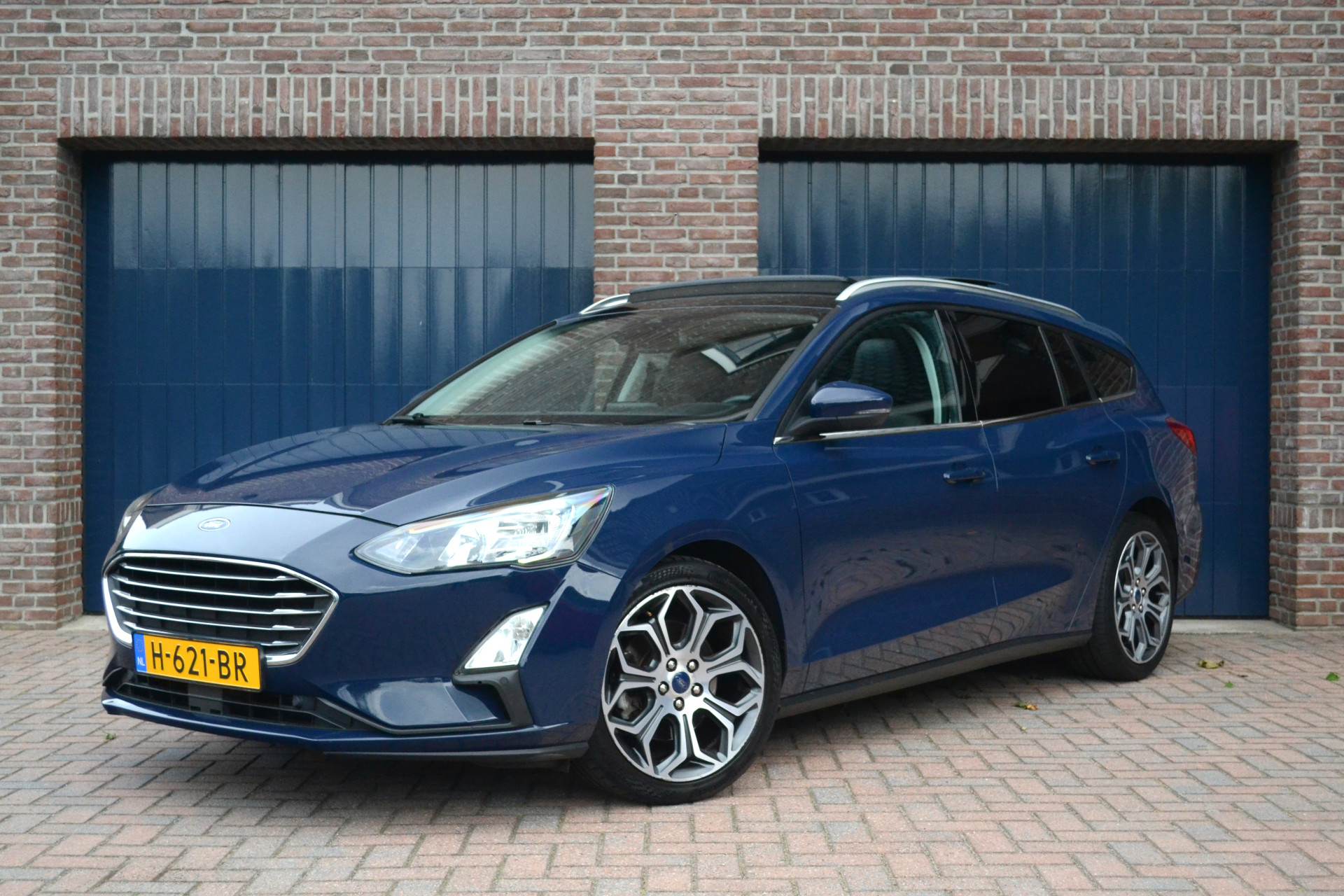 Ford Focus Wagon 1.0 EcoBoost Titanium Business 2020 - voorkant