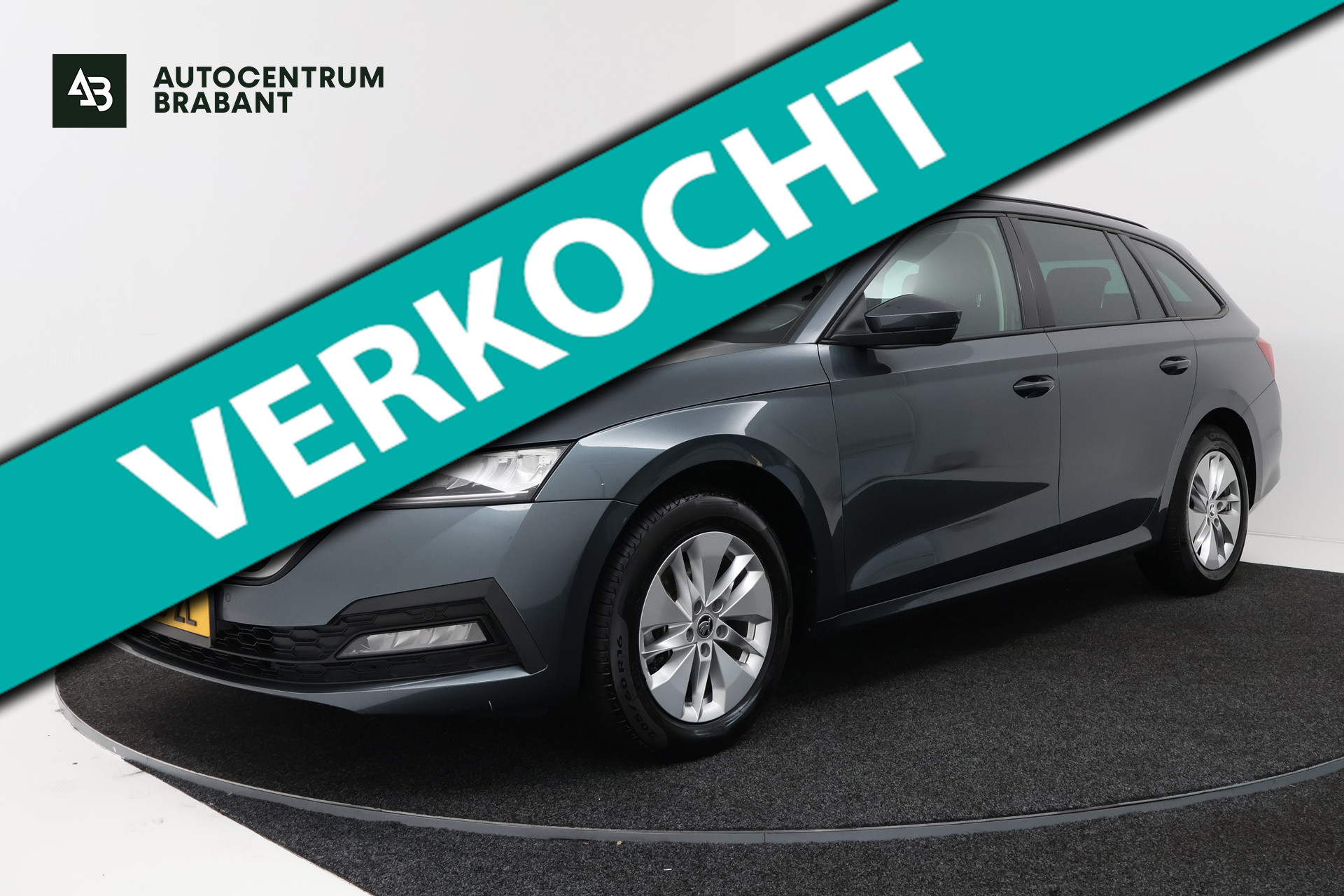 Skoda Octavia 1.0 TSI Business Edition (SFEERVERLICHTING, DIGITALE COCKPIT, NAVIGATIE, SENSOREN) 2021 - voorkant