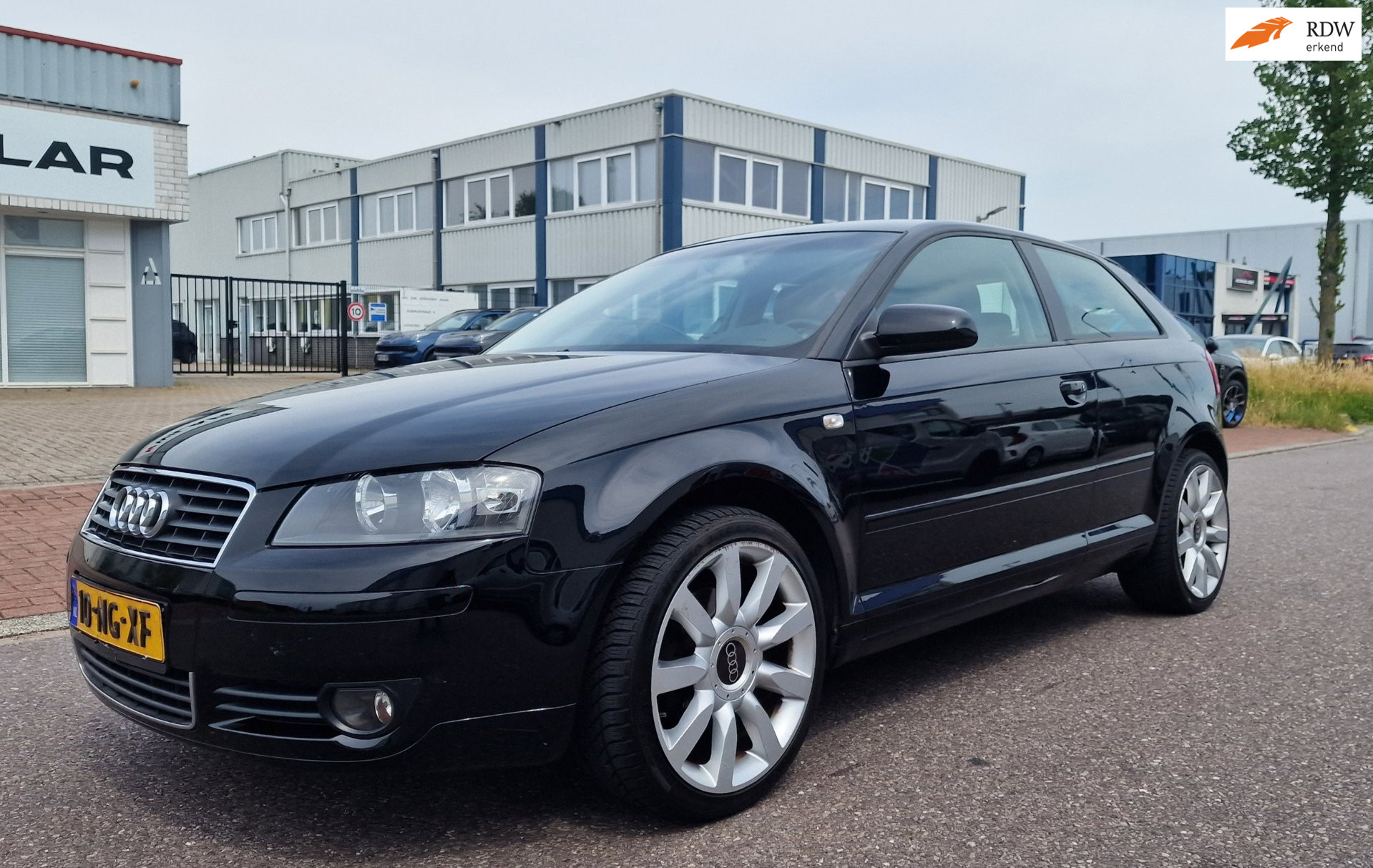 Audi Audi A3 1.6 Attraction AIRCO CRUISE 2 X SLEUTELS 2004 - voorkant