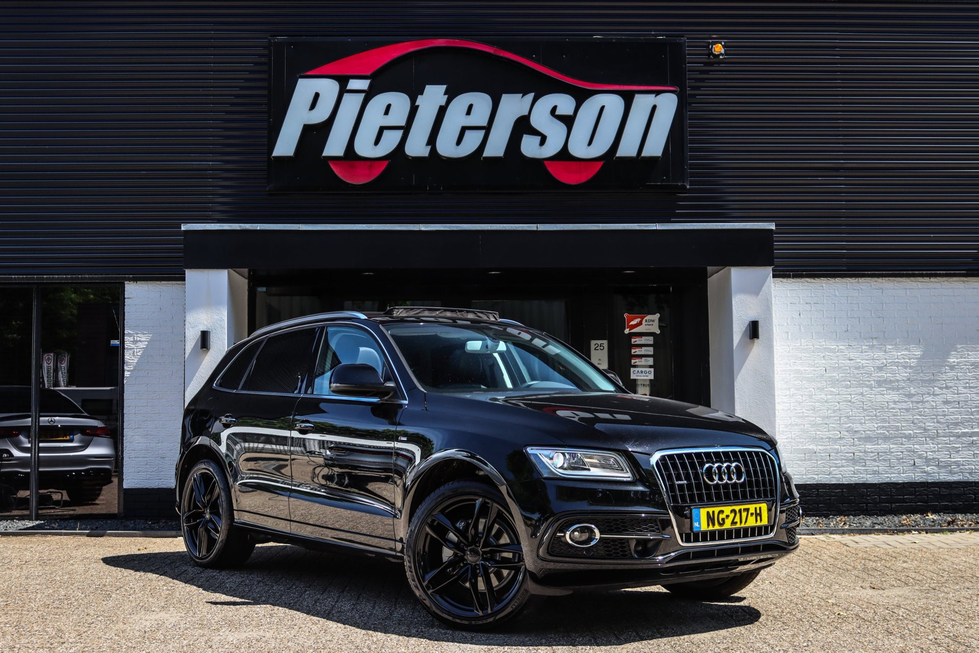 Audi Q5 3.0 TFSI Quattro S-Line PANO B&O ACC TREKHAAK XENON 2015 - voorkant