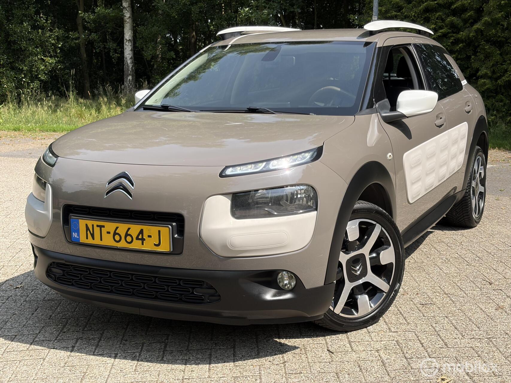 Citroen C4 Cactus 1.2 VTi Shine, LUXE UITVOERING, NETTE AUTO! 2014 - voorkant