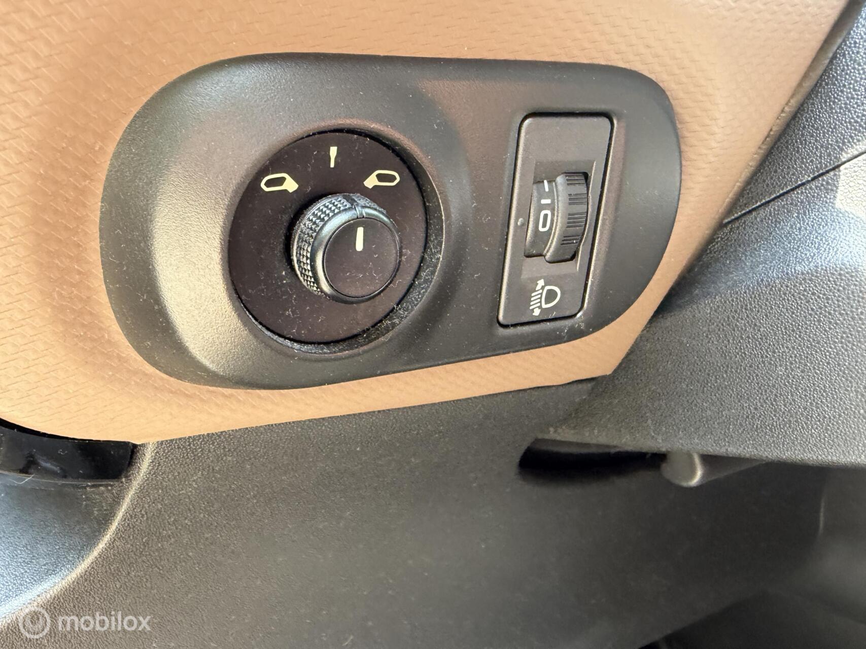Foto van Citroen C4 Cactus